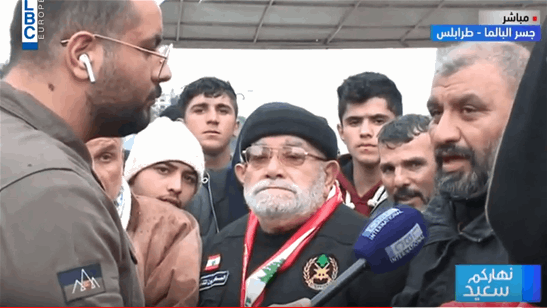 Protesters block seaside road under Tripoli’s Palma Bridge (Video)