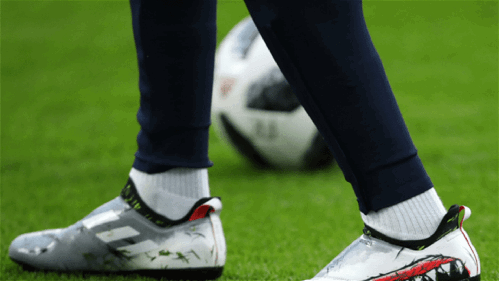 طرد لاعب كرة قدم من فريق أوروبي لأنه تسبب في حمل ابنة الرئيس
