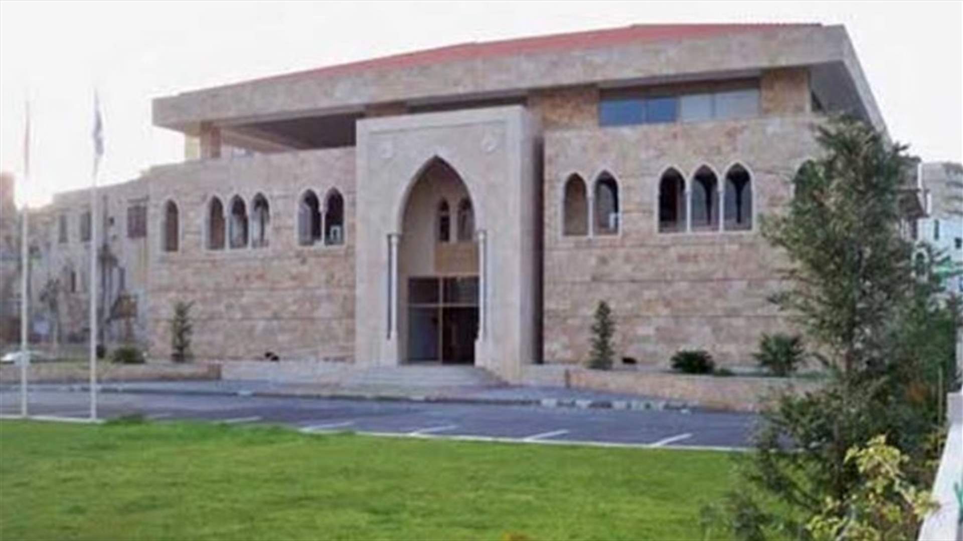 أعضاء من بلدية الميناء يستقيلون ويطالبون باستقالة فورية لرئيس البلدية