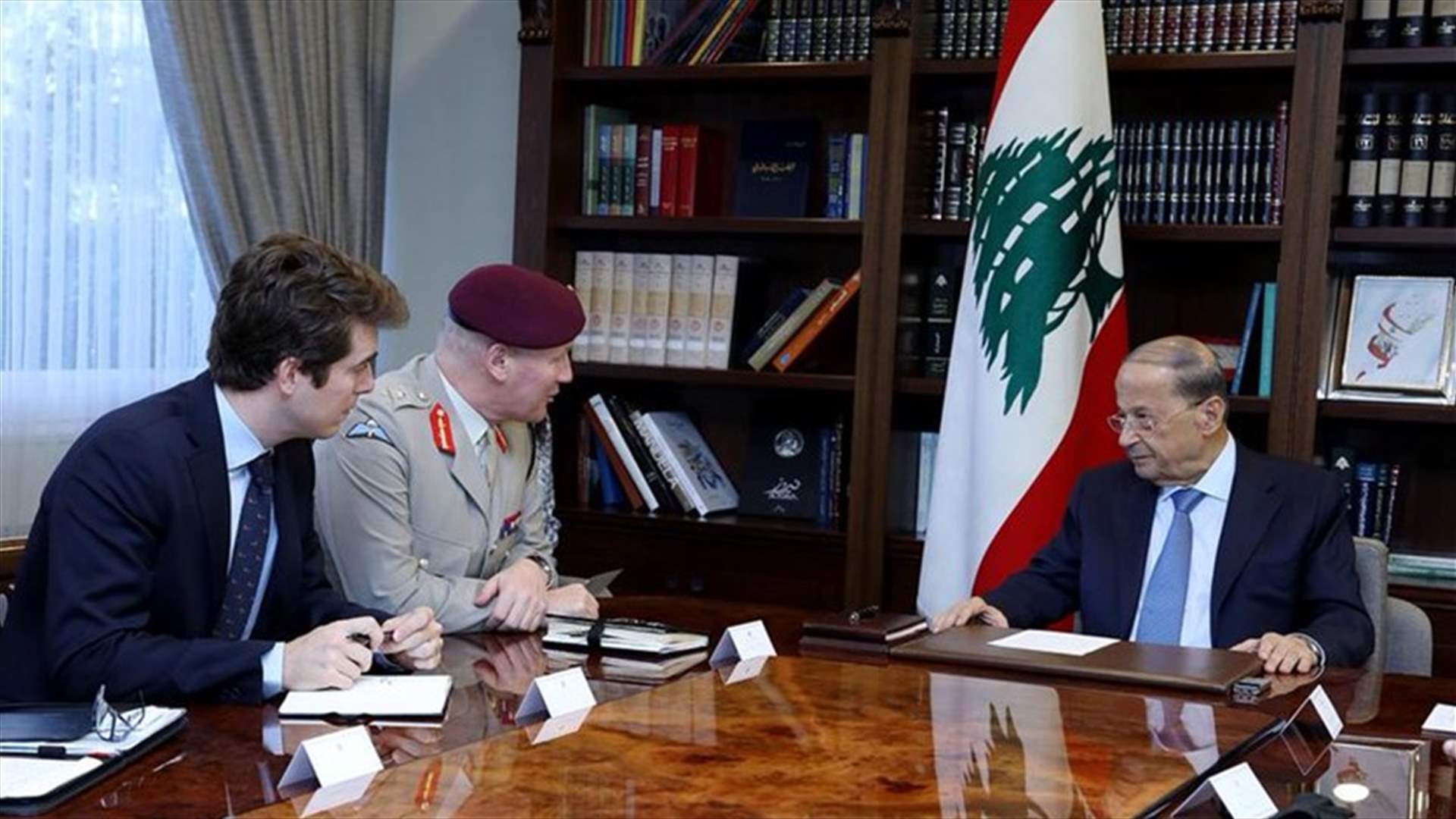 السفارة البريطانية: لوريمر بحث مع المسؤولين اللبنانيين الجهود المبذولة لتشكيل حكومة