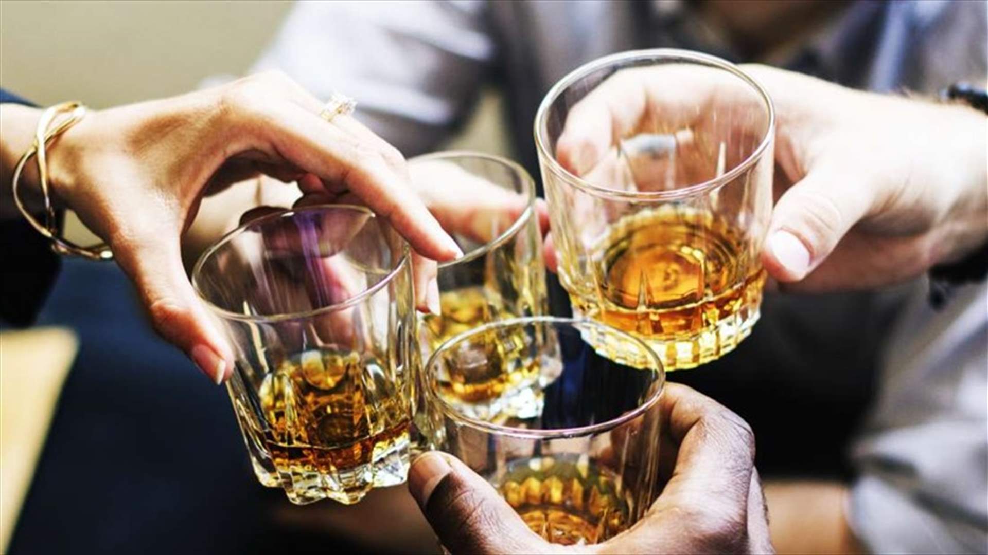 استهلاك كوب من الكحول يومياً مدة 10 سنوات يزيد من خطر إصابتكم بالسرطان!