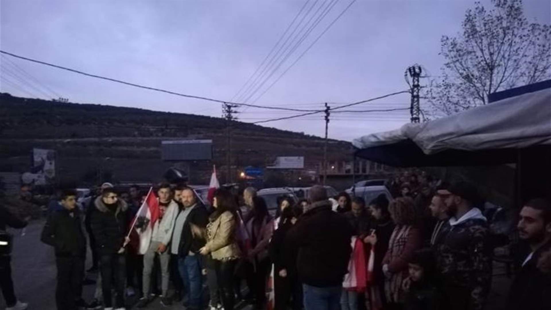 وقفة احتجاجية لأبناء حاصبيا وجوارها في سوق الخان (صورة)