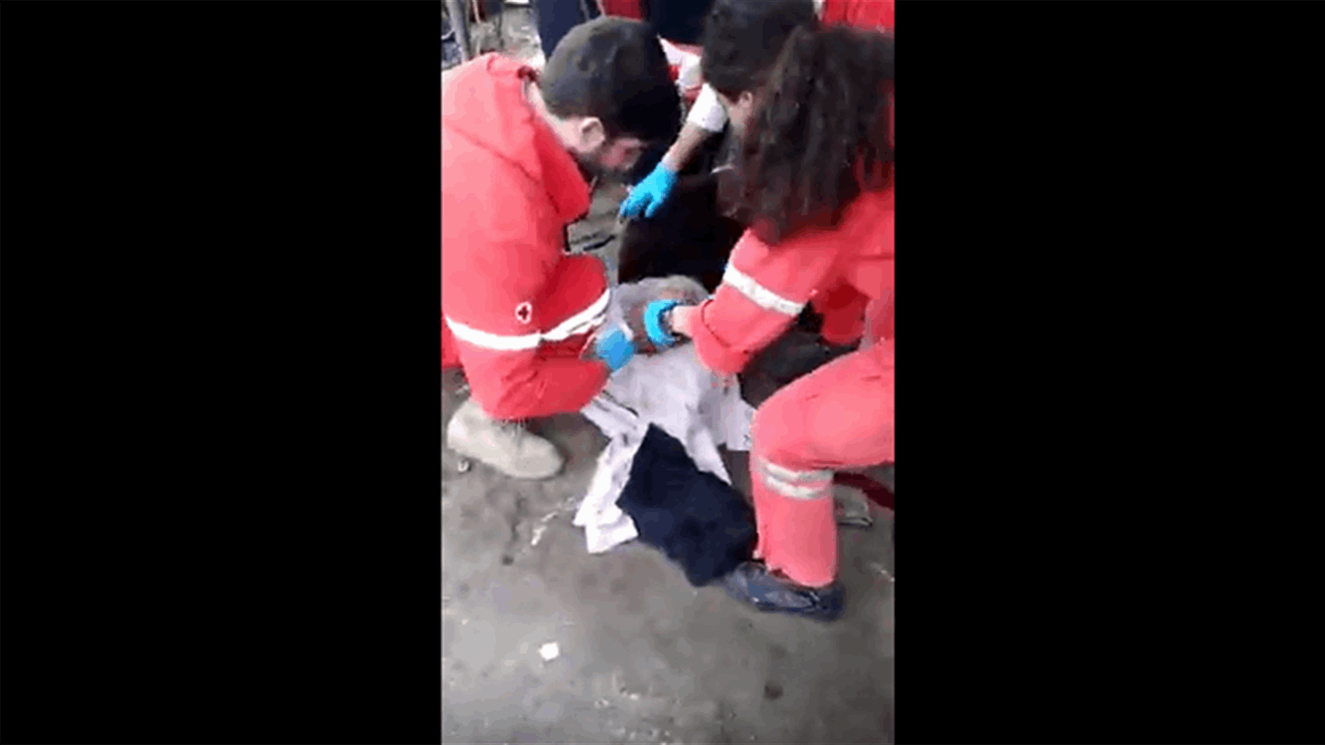 اصابة مواطن برصاصة طائشة في الشيفروليه... اليكم ما حصل (فيديو)