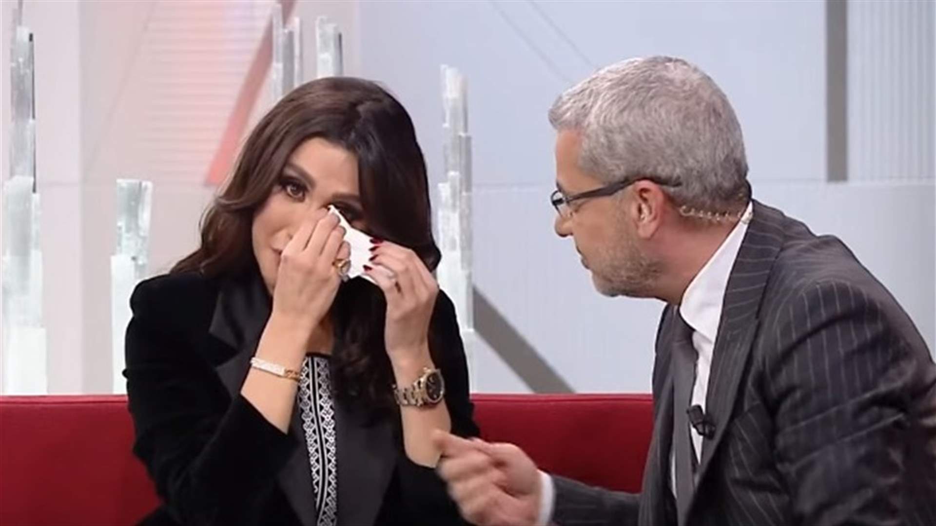 جيسي عبدو تخونها دموعها على الهواء.. لماذا بكت؟ (فيديو)