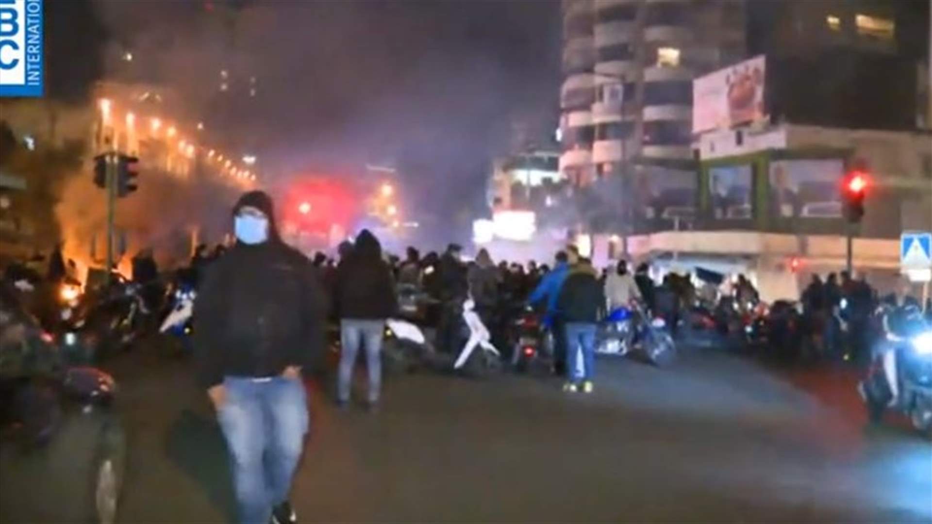 قطع الطريق في فردان اعتراضا على تكليف حسان دياب (فيديو)