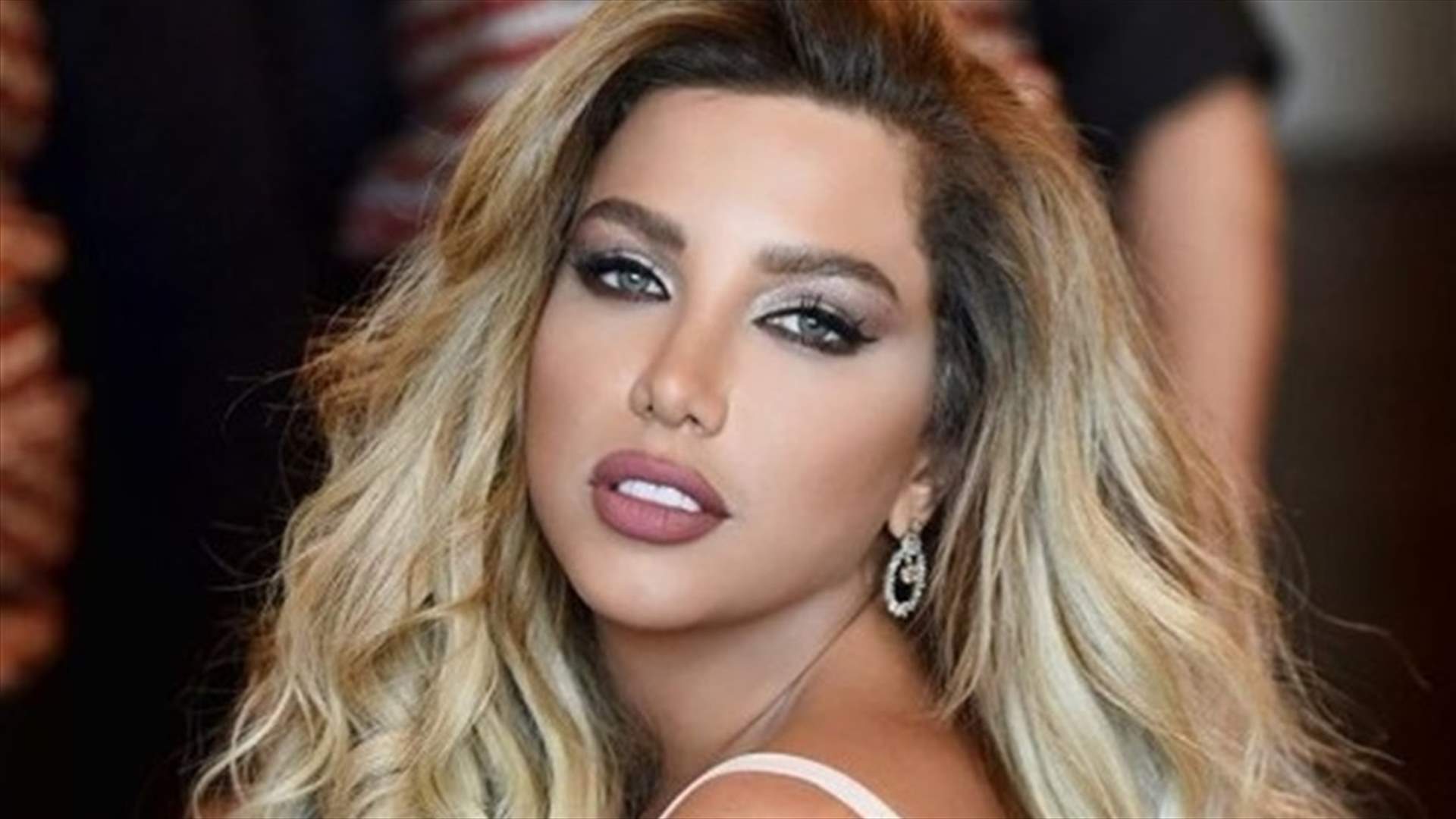 دانا حلبي تعقد خطوبتها.. هل ستدخل القفص الذهبي قريباً للمرّة الثانية؟