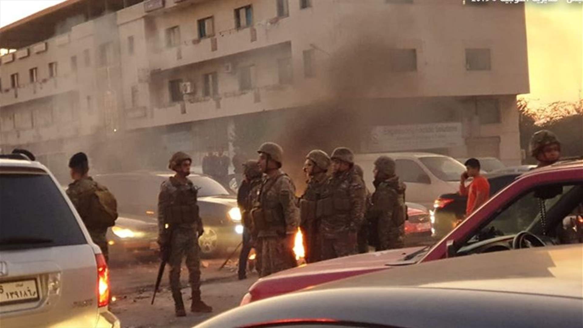 بيان للجيش حول اقفال طريق الناعمة وعن ما حصل في كورنيش المزرعة... ماذا جاء فيه؟