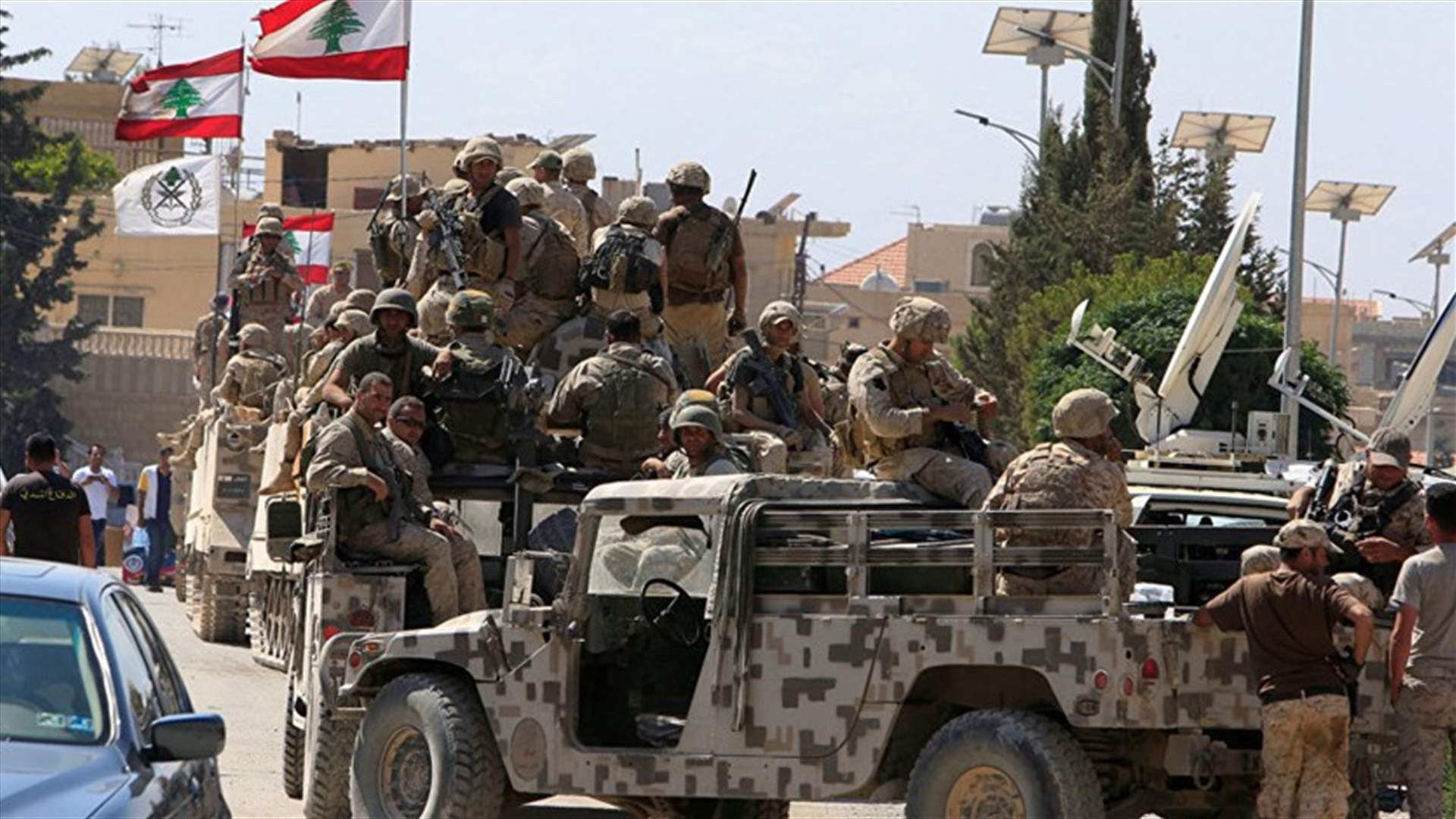 في الميناء... توقيف شخصين كانا يحاولان قطع الطريق وبحوزتهما عدد من السواطير