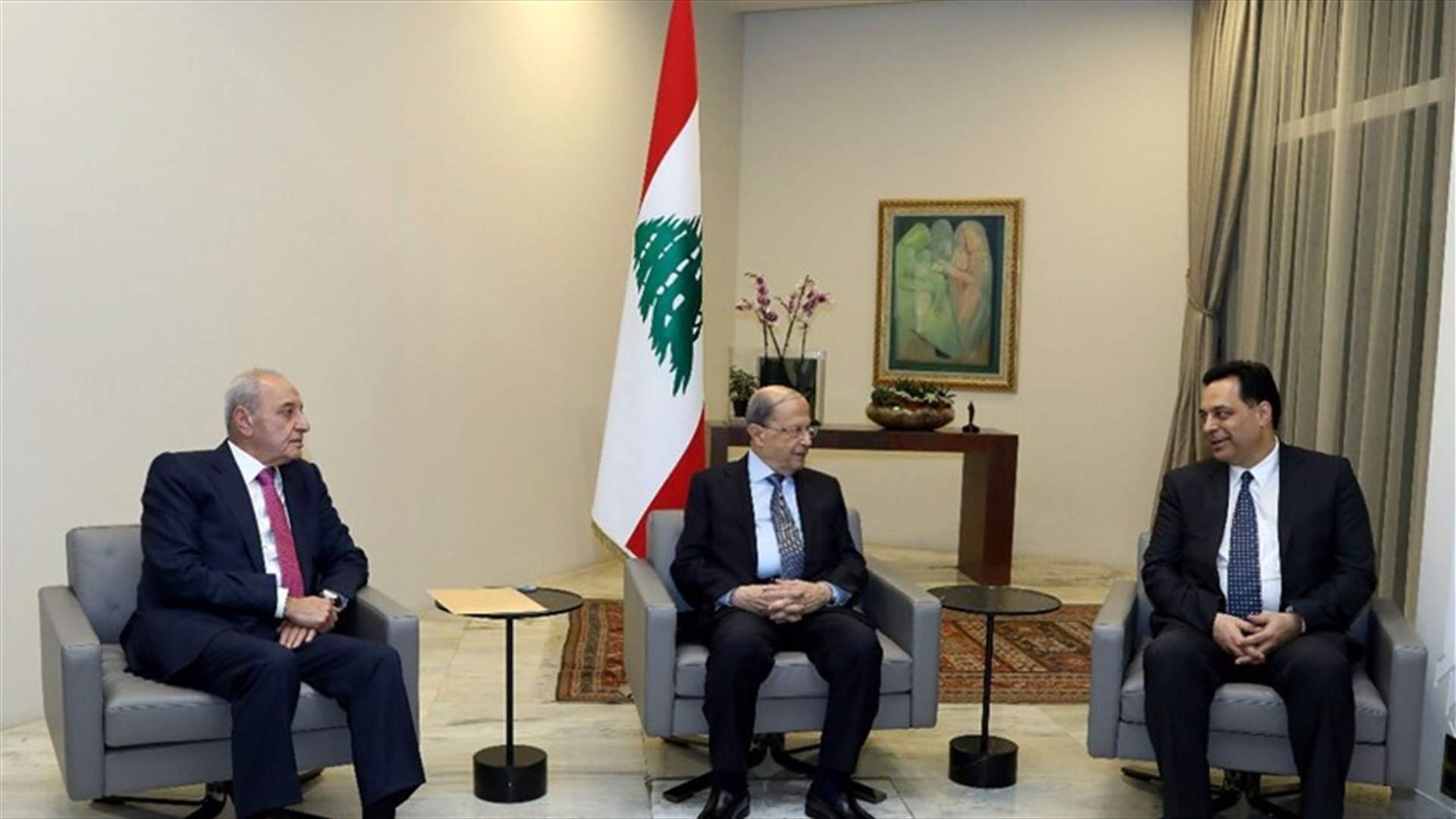 الجمهورية: اللقاء الرئاسي الثلاثي تجاوز إطار التهنئة... ماذا قال بري لدياب؟