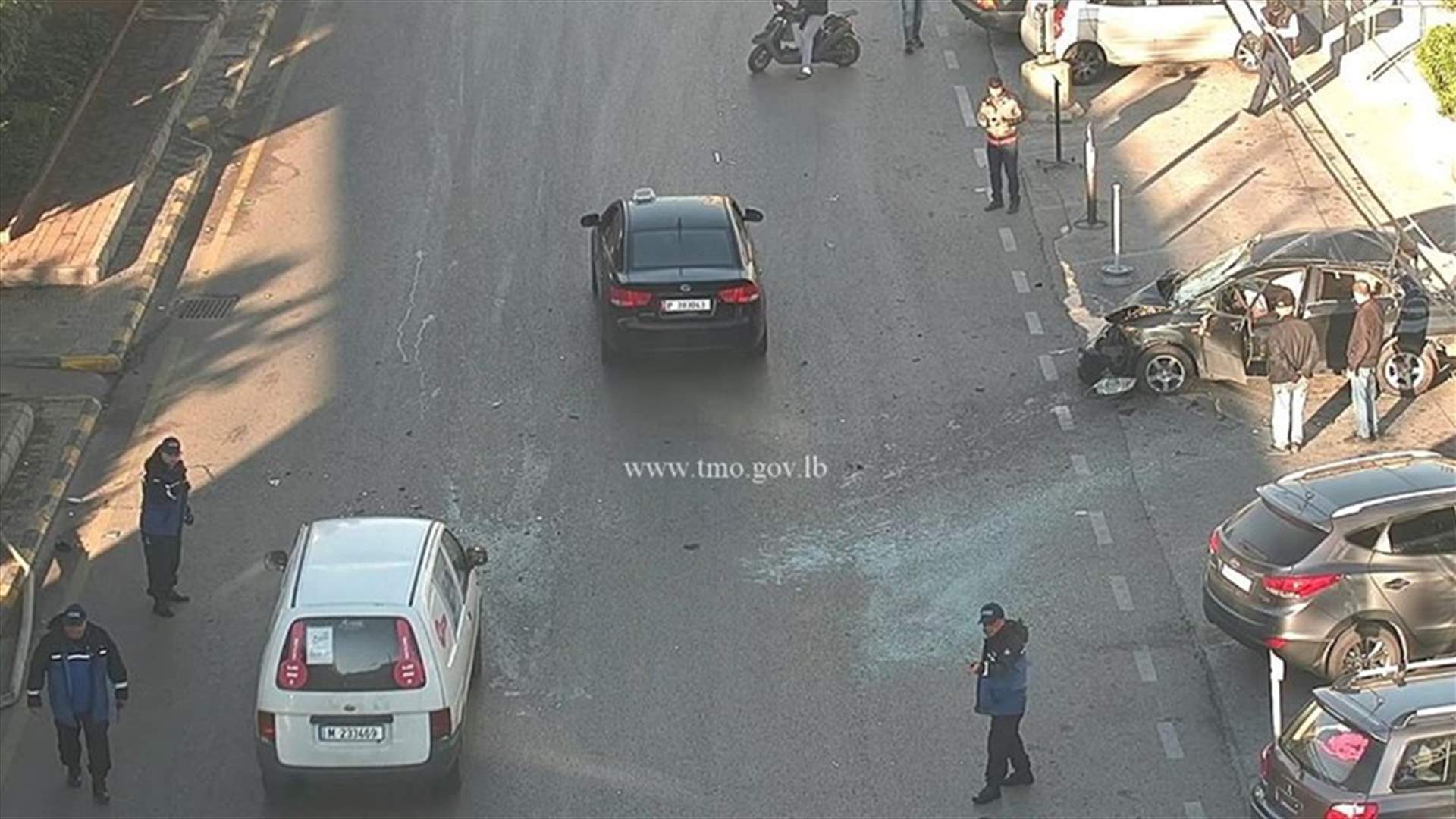 سقوط سيارة عن جسر انطلياس