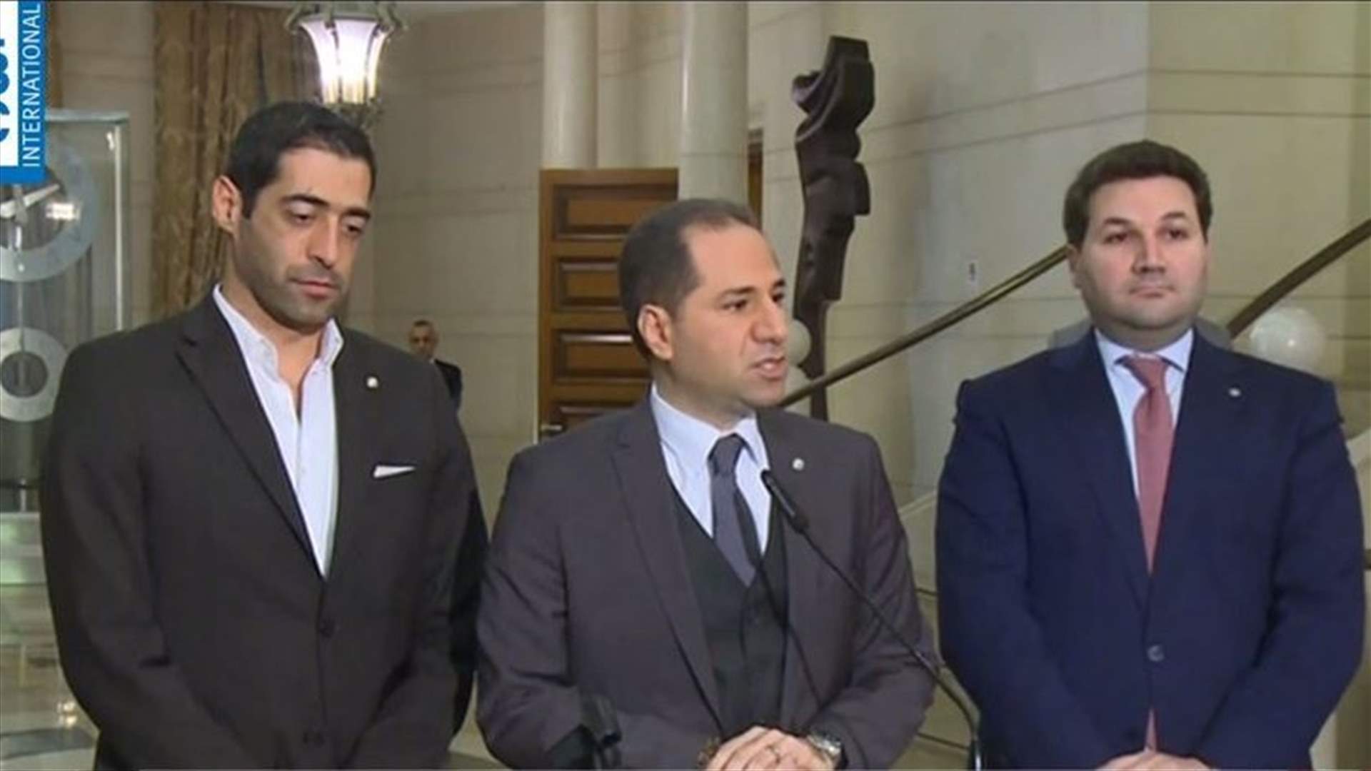 Kataeb bloc after meeting with Diab: The only solution lies in holding early parliamentary elections