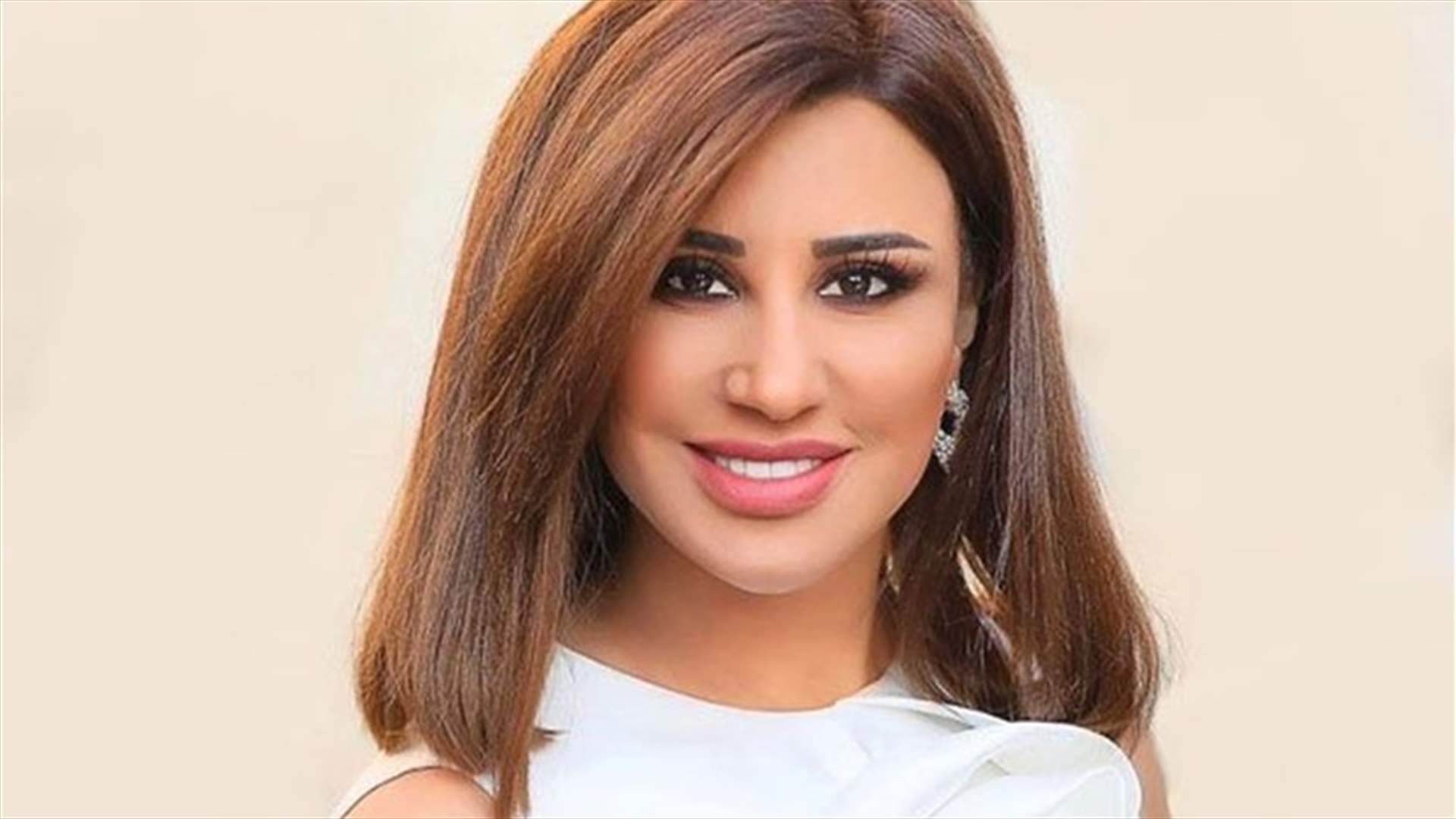 نجوى كرم تلقت هديةً مميّزة ليلة عيد الميلاد: "لأنو العيد منّو ورود وشوكولا"
