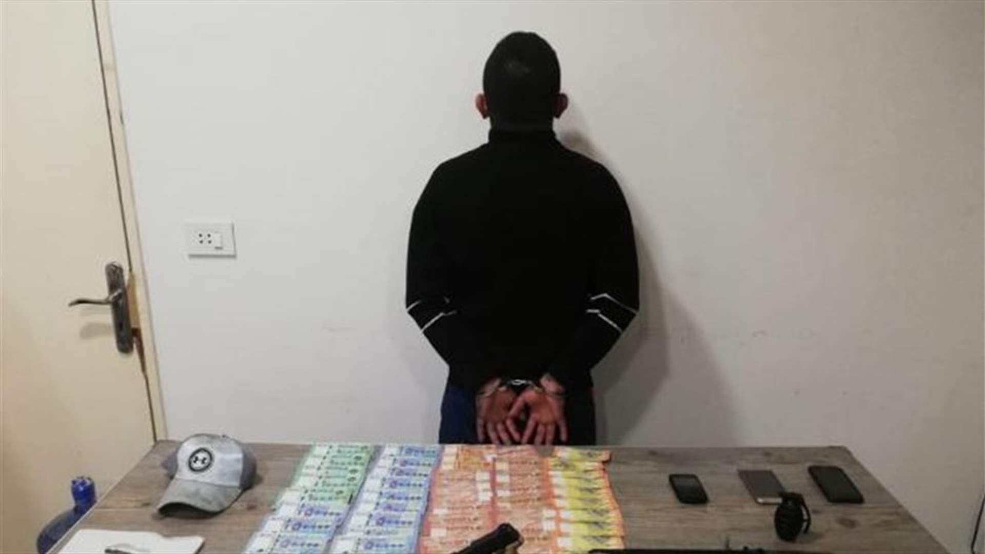 بعدما نفذ عملية سلب في أحد مراكز OMT ... "الصيني" بقبضة المعلومات