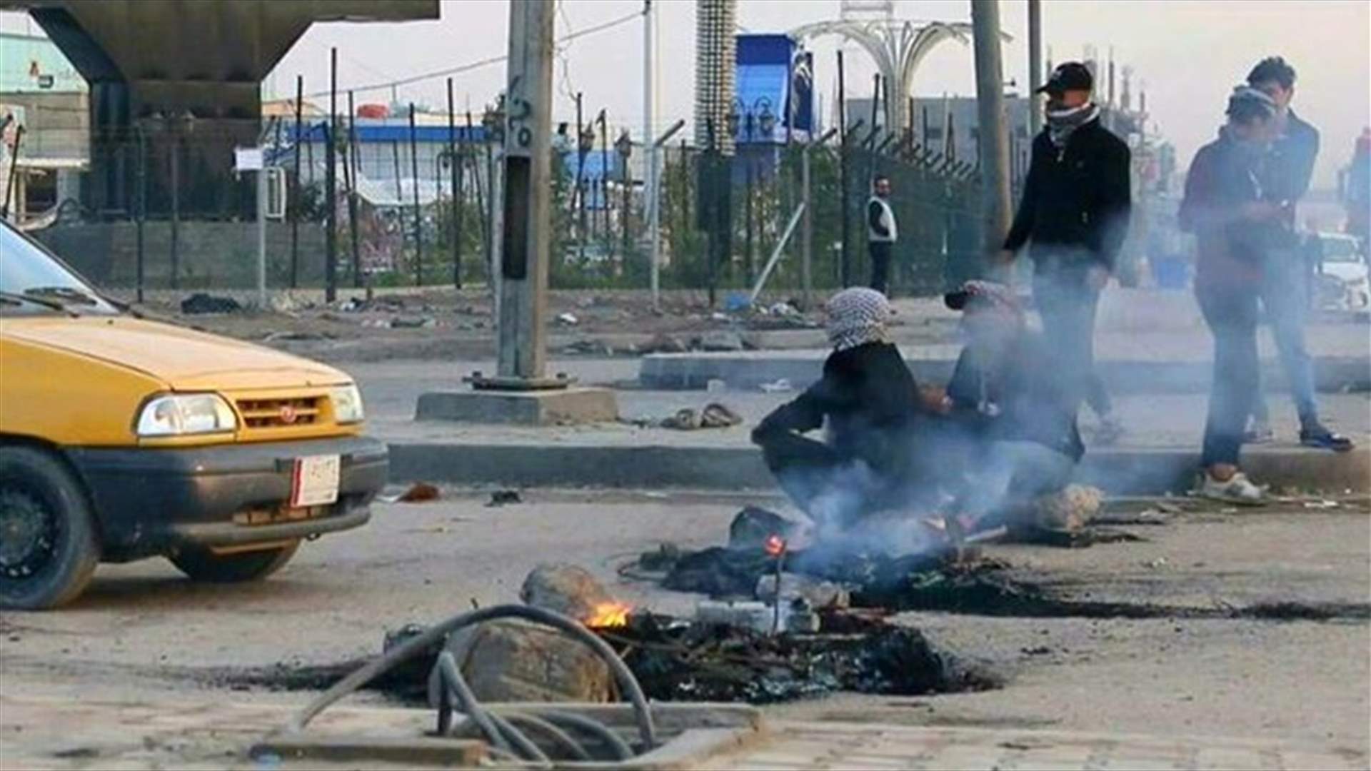 المتظاهرون العراقيون يوقفون الإنتاج النفطي في حقل الناصرية