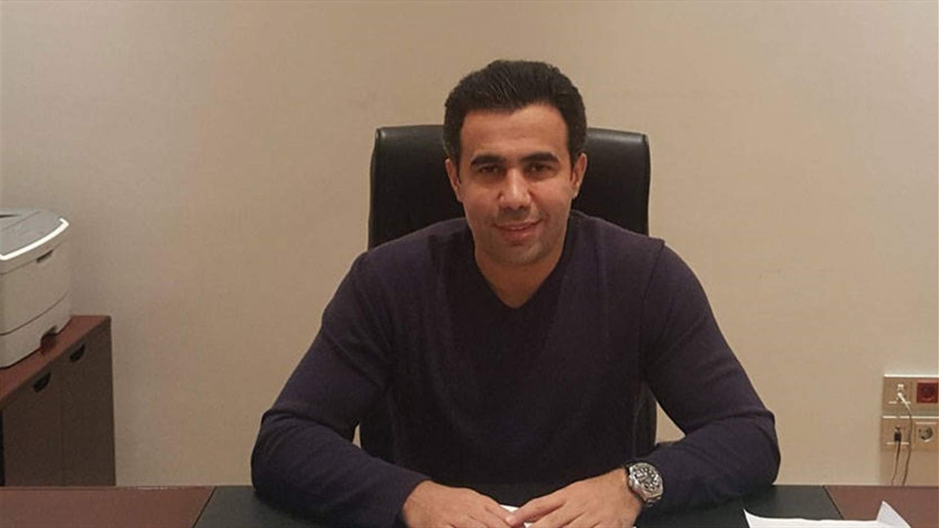 ما حقيقة استقالة عقاب صقر من تيار المستقبل؟