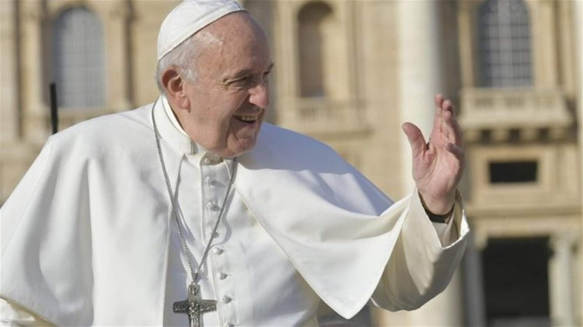 Put away phones at mealtimes and talk to each other, says pope