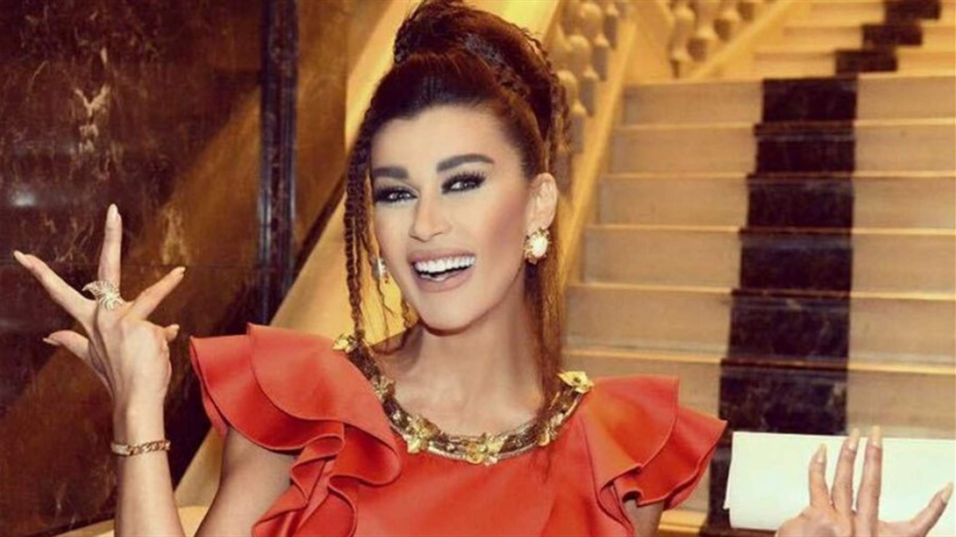 نادين الراسي استقبلت 2020 مع خطيبها على أغنية "مين بيسكر قدّنا؟" (صور)