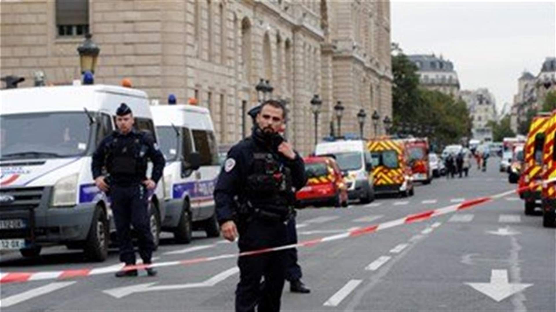 French police shoot dead man near Paris after stabbing attempt - BFM TV