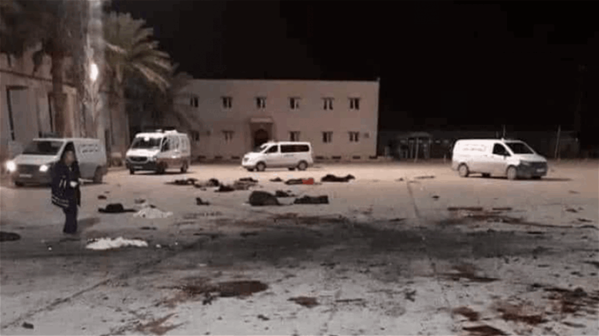 مقتل 28 من طلاب الكلية العسكرية في العاصمة الليبية جراء قصف جوي