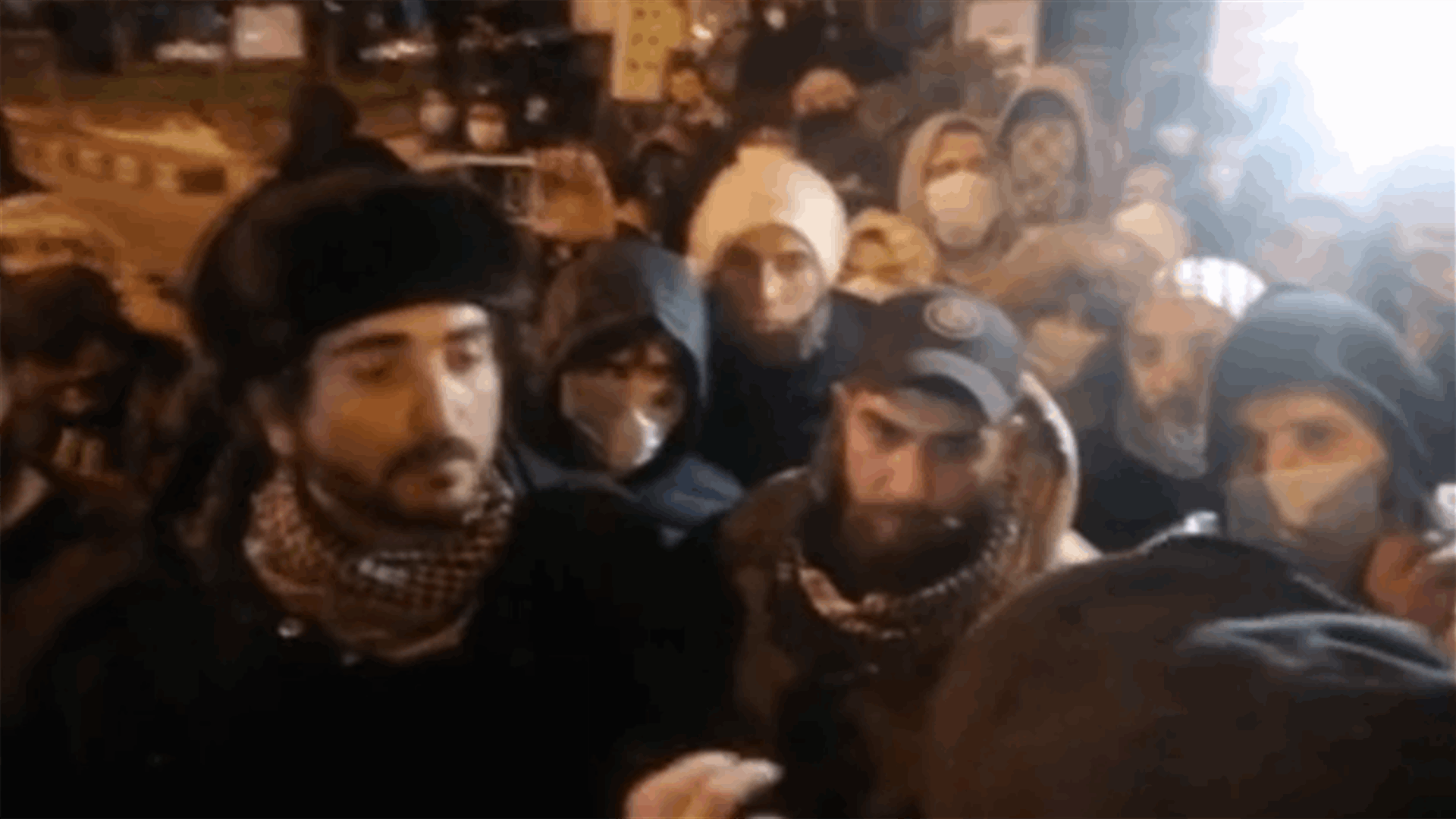 اعتصام ليلا امام مخفر حلبا
