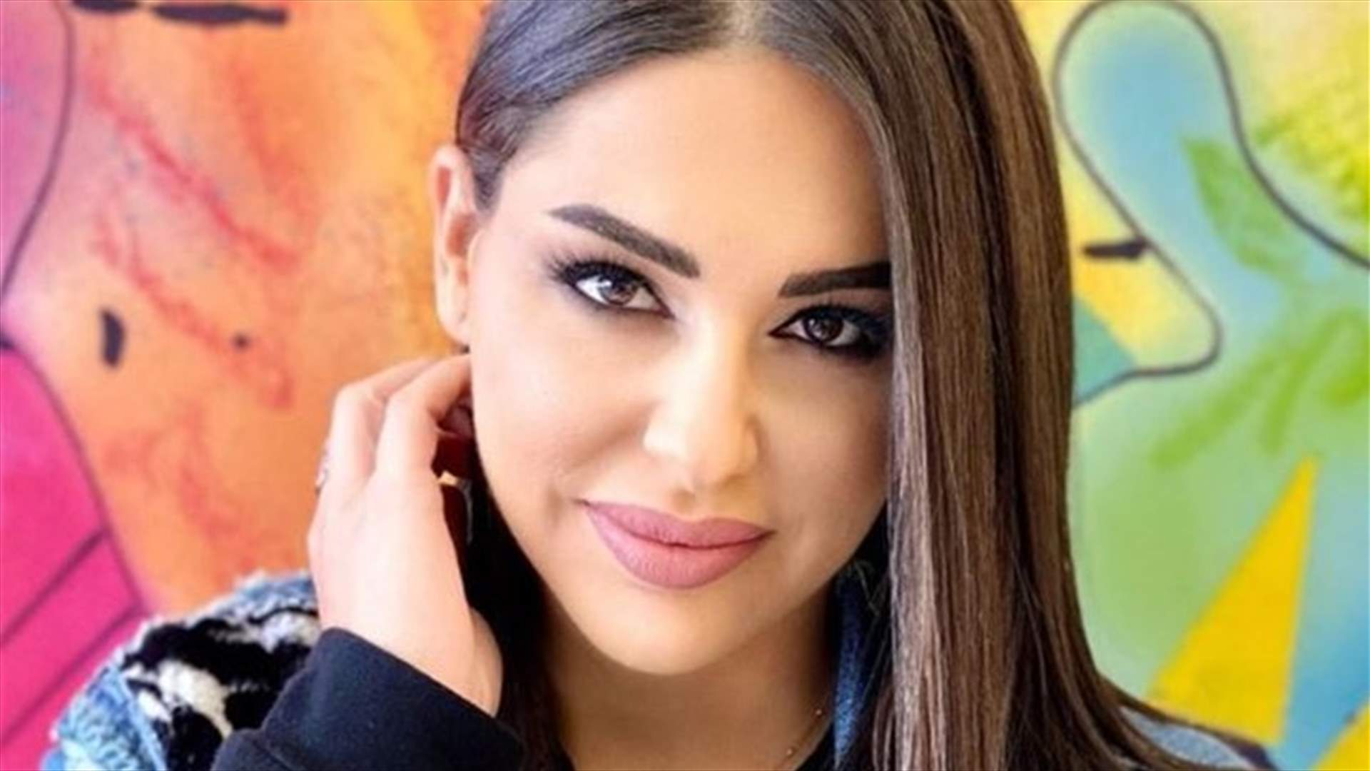 بعد نانسي عجرم.. فنانة لبنانية تتعرّض للسرقة تحت تهديد طفليها بالسلاح