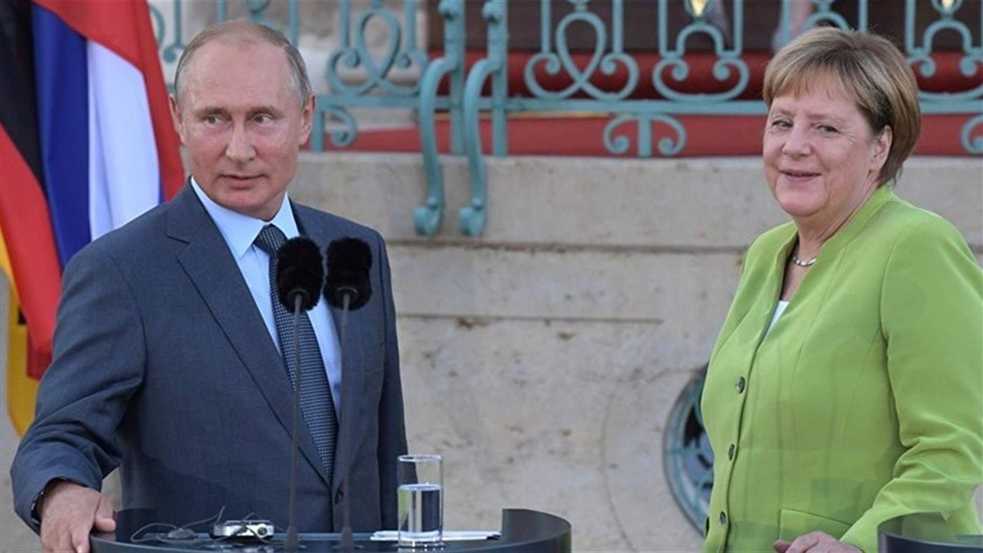 Putin invites Merkel to Russia to discuss Middle East crisis