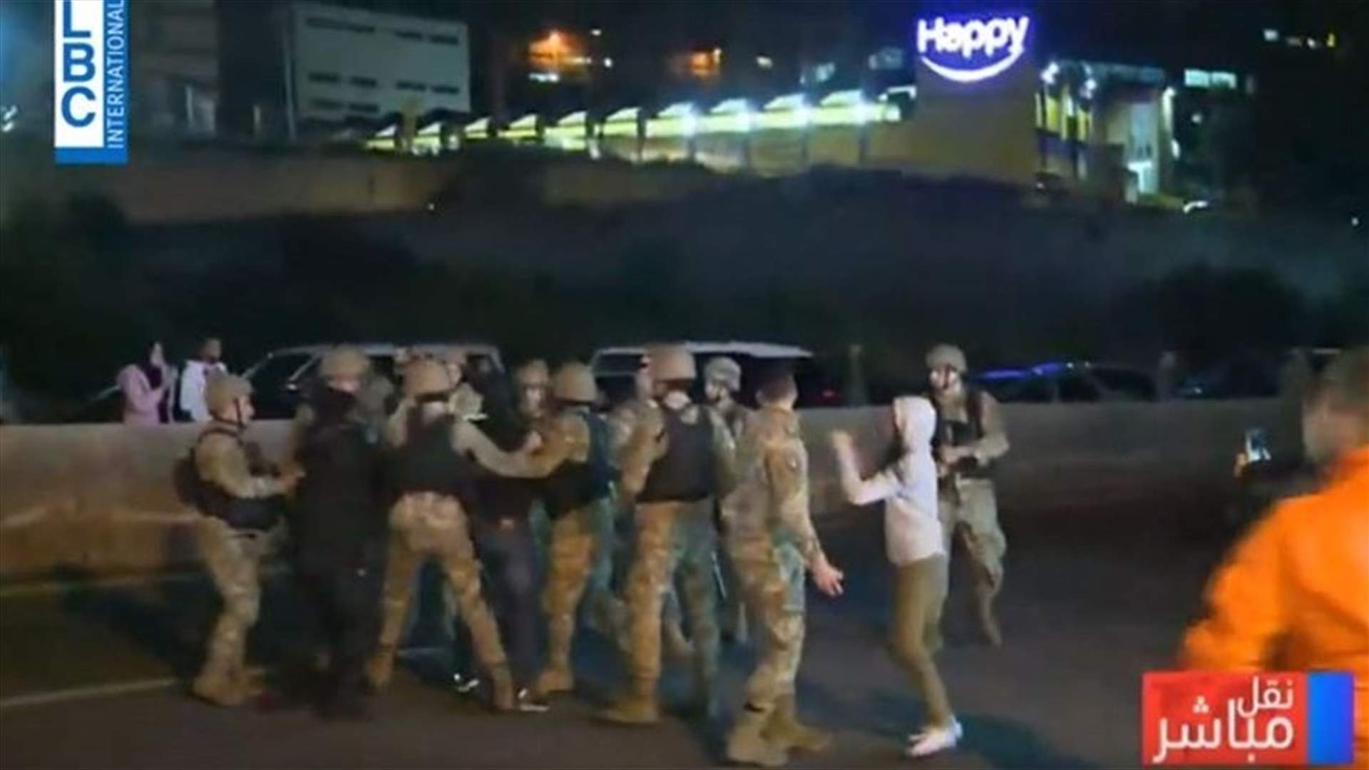 Army forces reopen Zouk highway (Video)