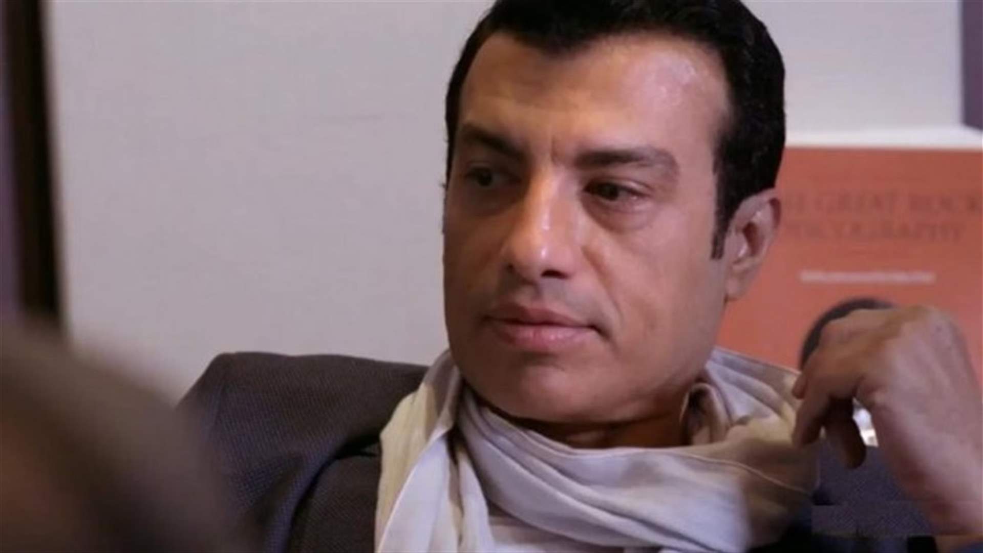 وفاة والد إيهاب توفيق في حادث مأساوي.. حريق في المنزل واختناق
