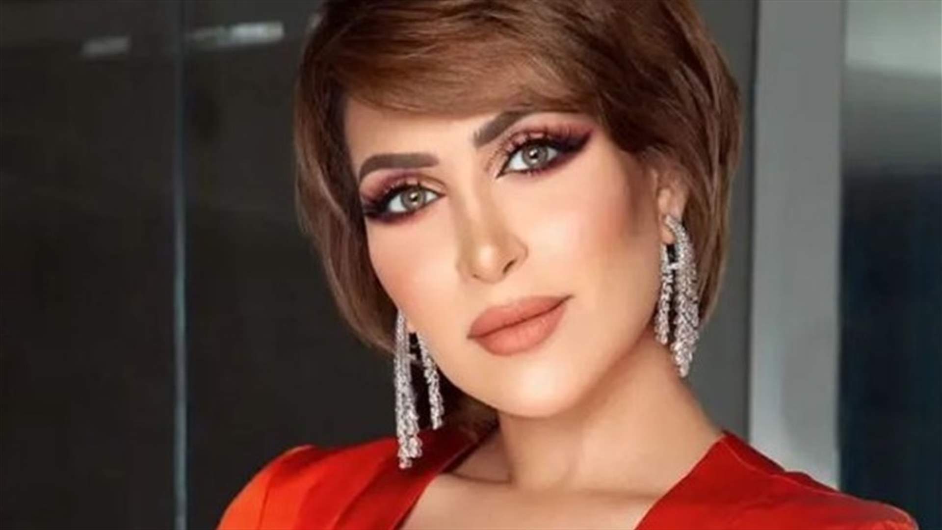 الدكتورة خلود تصوّر سيارتها المُحطمة.. الفاشينيستا الكويتية نجت من حادث سير مروّع (فيديو)