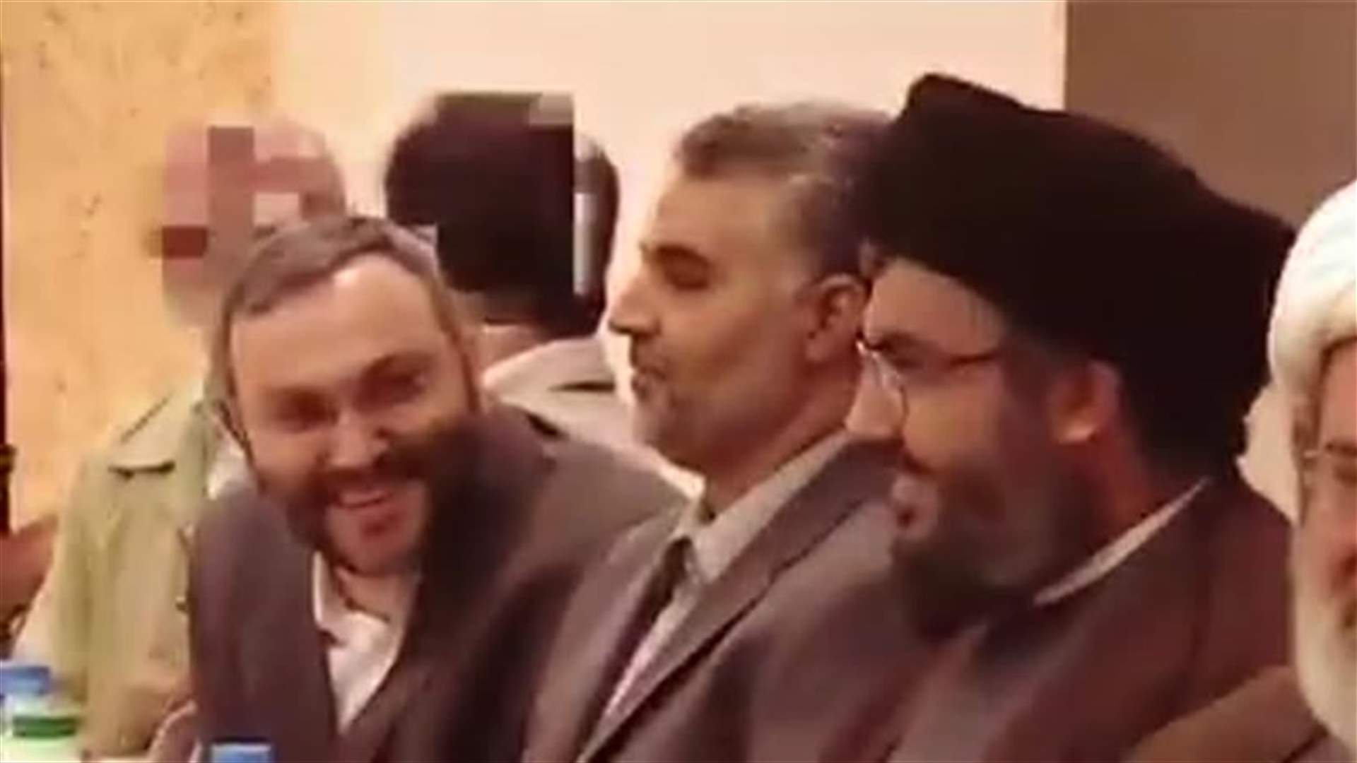 في فيديو نادر يعود لسنوات... نصرالله ومغنية وسليماني على مائدة طعام