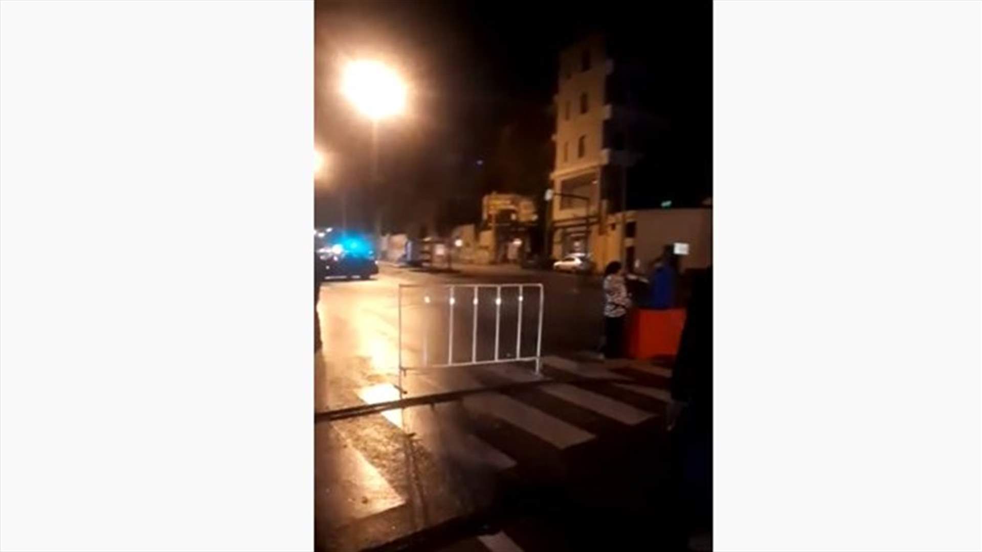 قطع الطريق عند جسر الرينغ فجرا (فيديو)