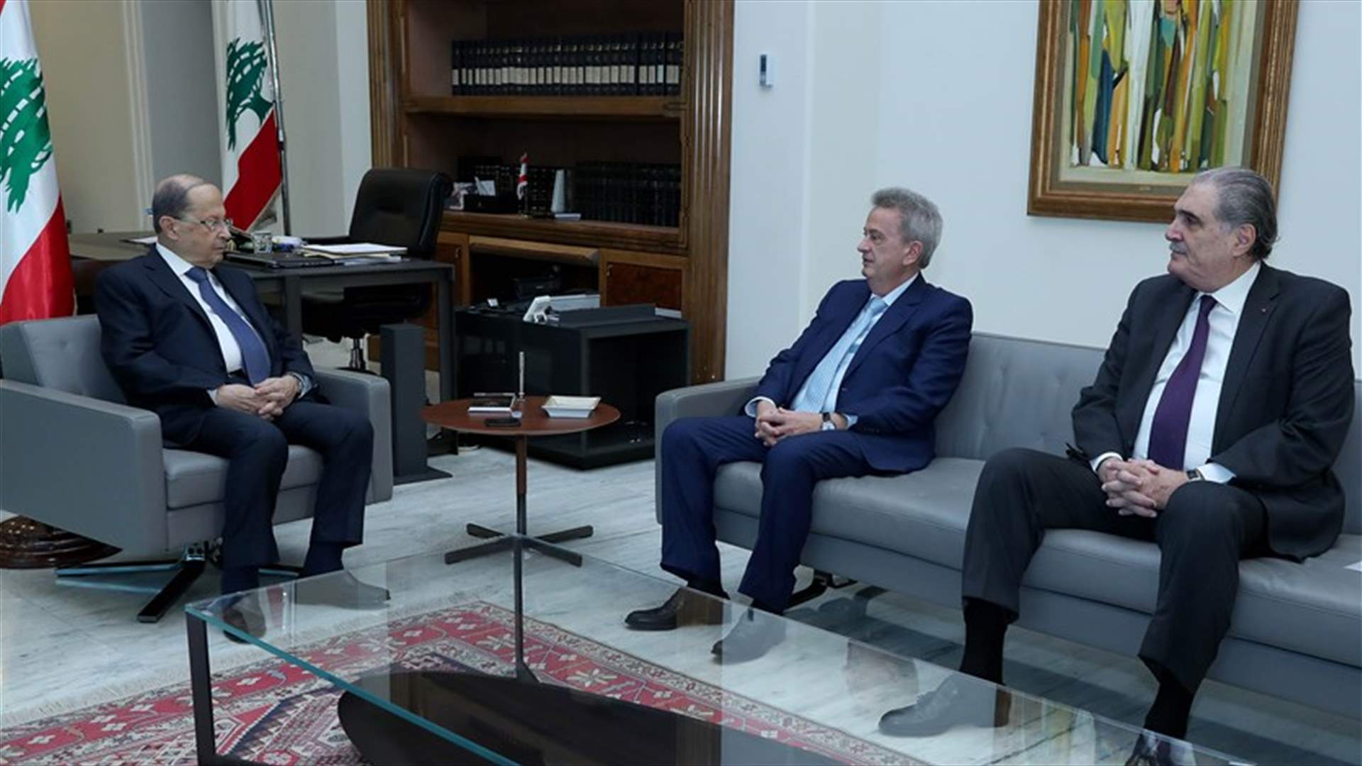 الأوضاع المالية والنقدية بين عون وسلامة