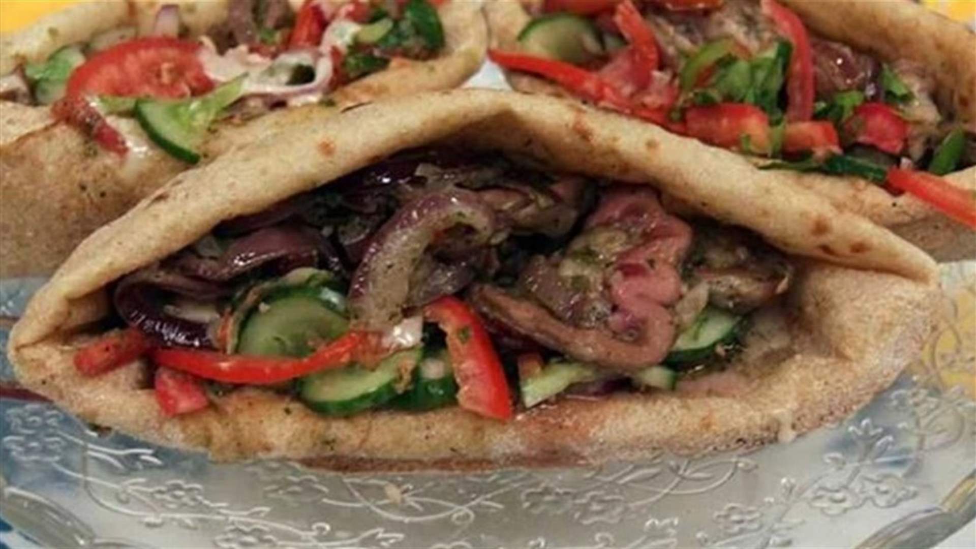 بعد 4 سنوات من تناول سندويش مسمم... شاب يفارق الحياة