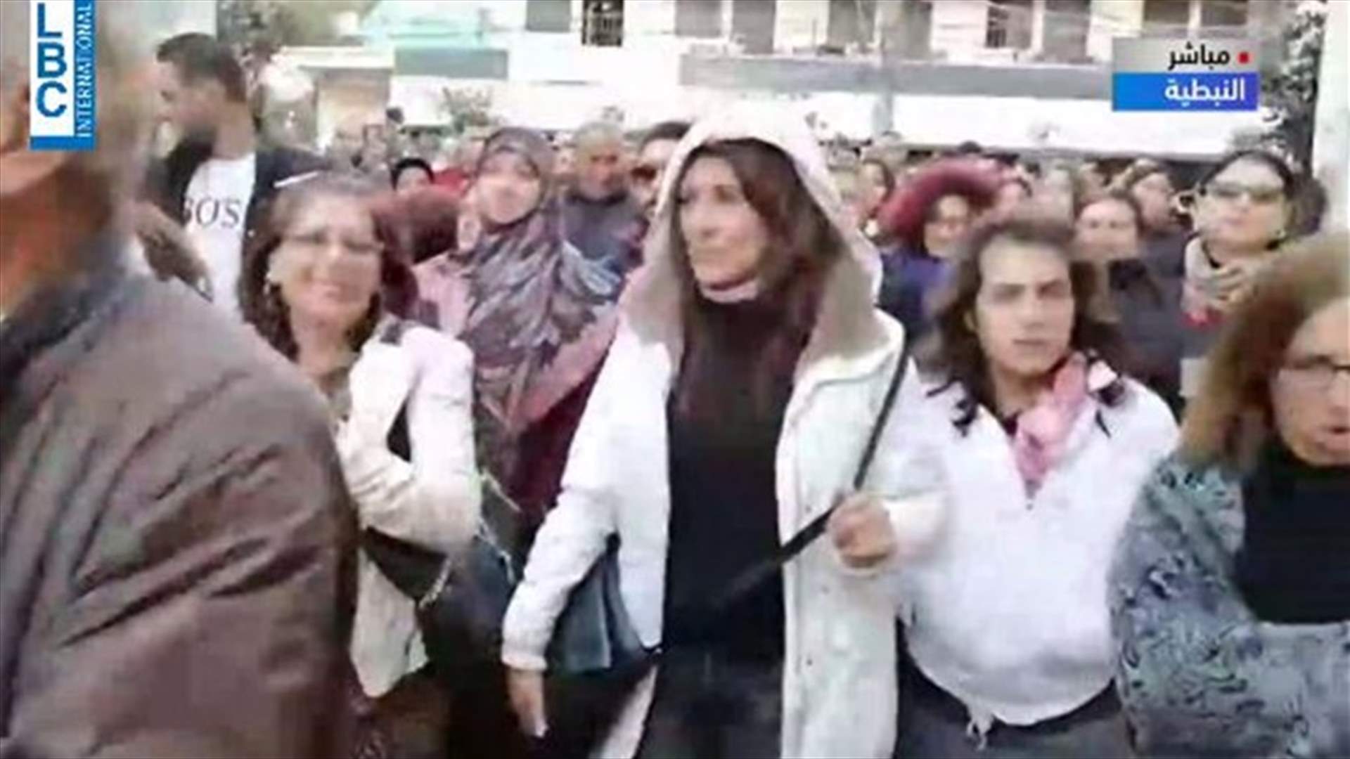 تظاهرة في النبطية ضد تقنين الكهرباء ...