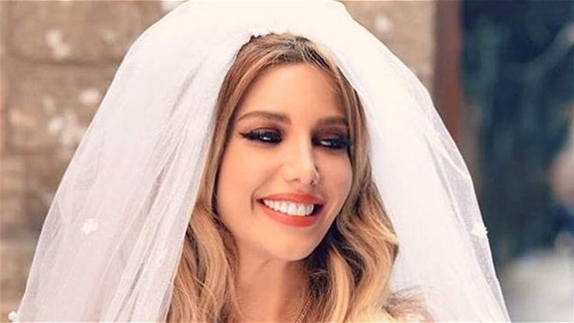 هل تزوّج عبدالمنعم عمايري من دانا حلبي بعد نفي ارتباطه بها؟ (صورة)