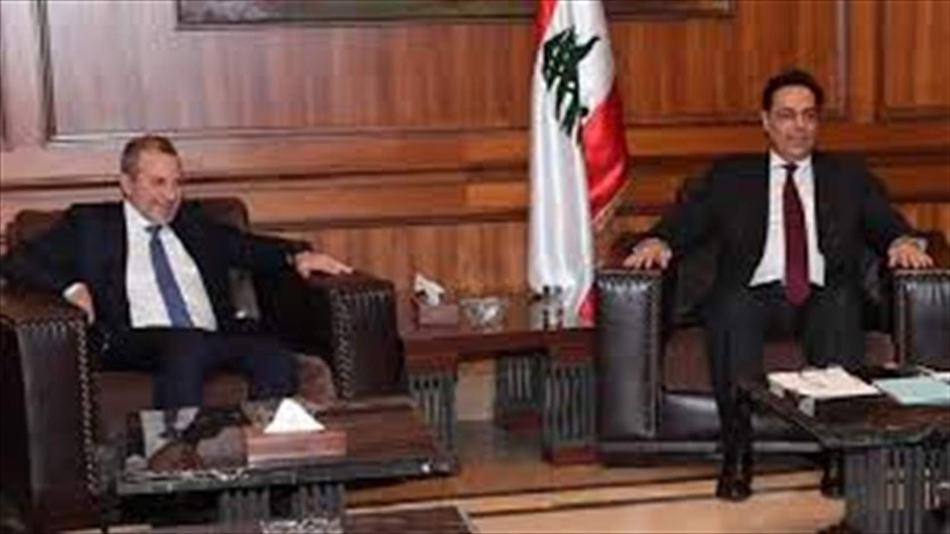 "التيار" يشتكي من كيفية تعاطي دياب معه في الملف الحكوميّ.. (الجمهورية)