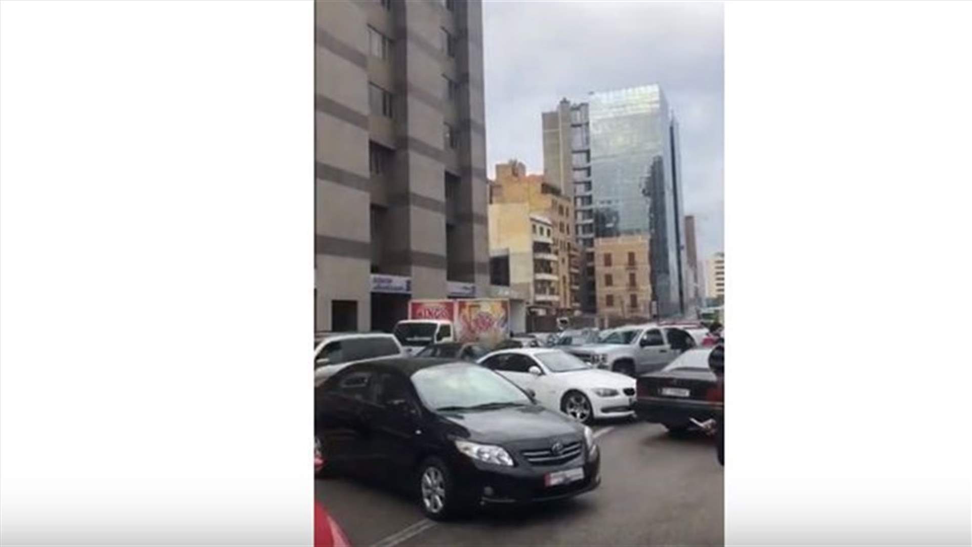 طريق الرينغ لا تزال مقطوعة... فكيف يبدو المشهد في المكان؟ (فيديو)