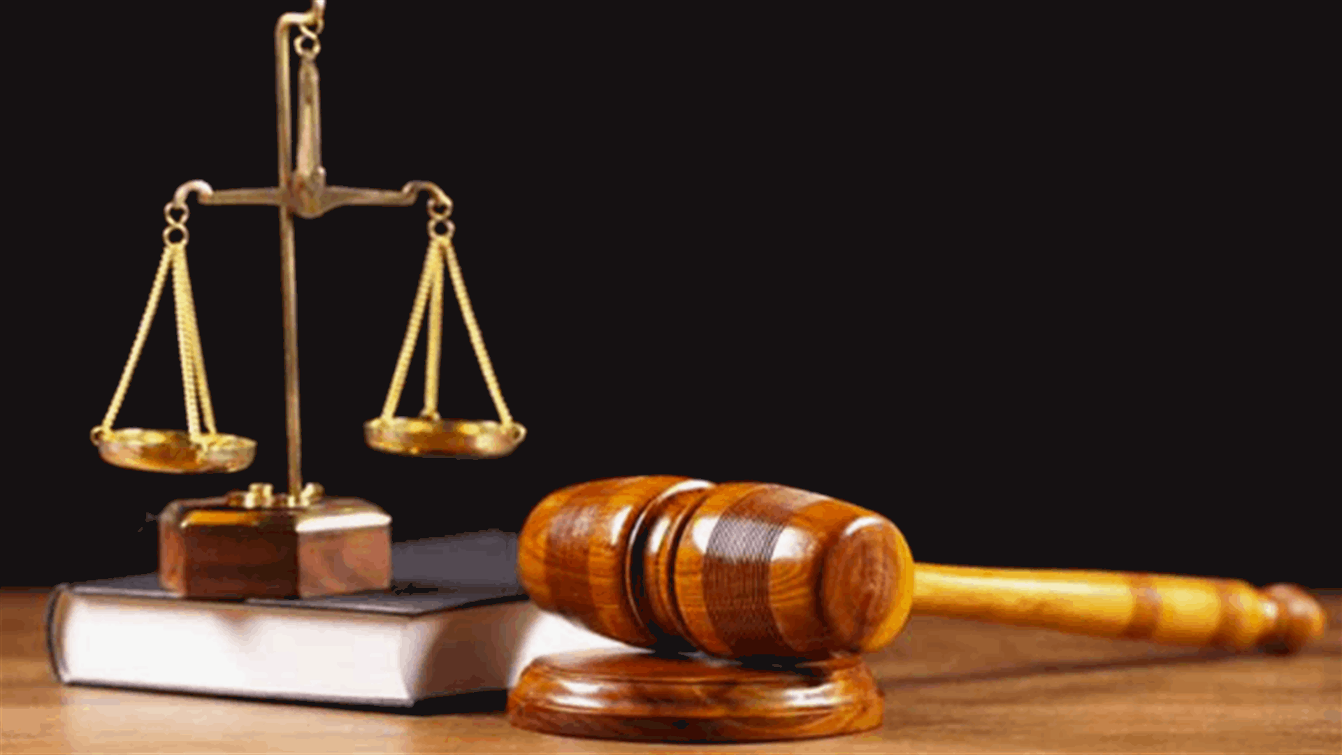 معلومات من غرفة العمليات العائدة للمحامين المنتشرين على الأرض بمواكبة النقيب خلف...