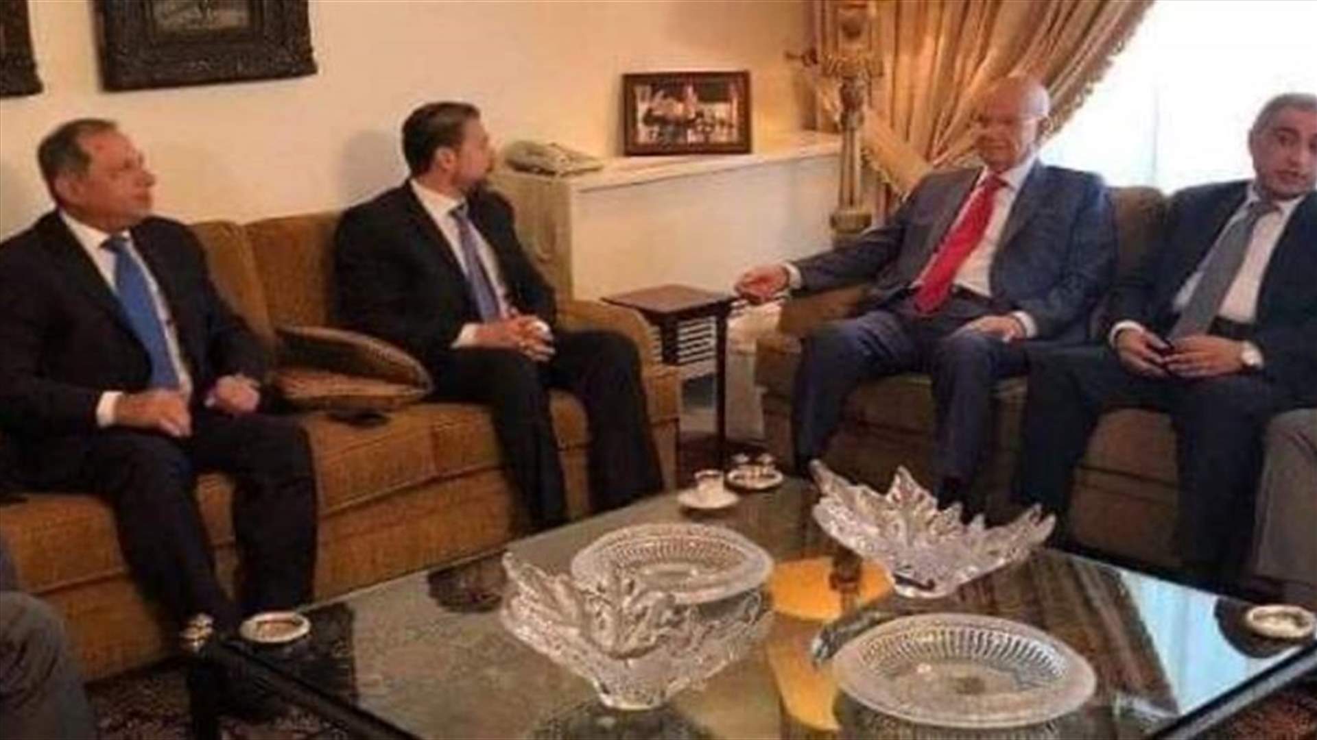 اللقاء التشاوري: لإعطاء حكومة دياب فرصة للعمل