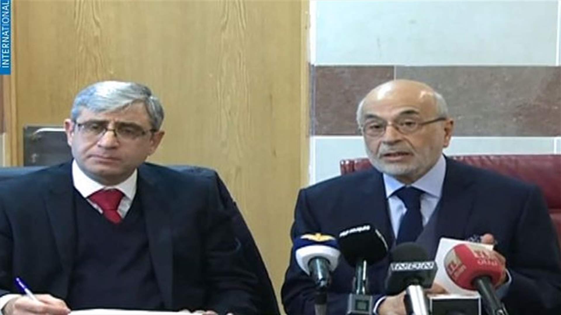 شهيب خلال التسليم والتسلم في "التربية": دعمت مطالب الاساتذة...المجذوب: لتعليم نوعي مرن للجميع