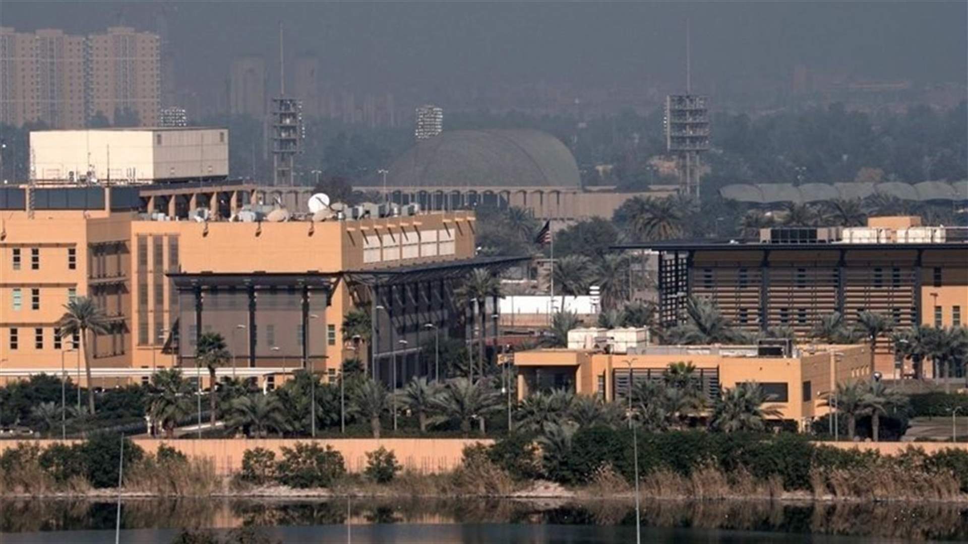 الولايات المتحدة تدعو العراق إلى حماية سفارتها في بغداد