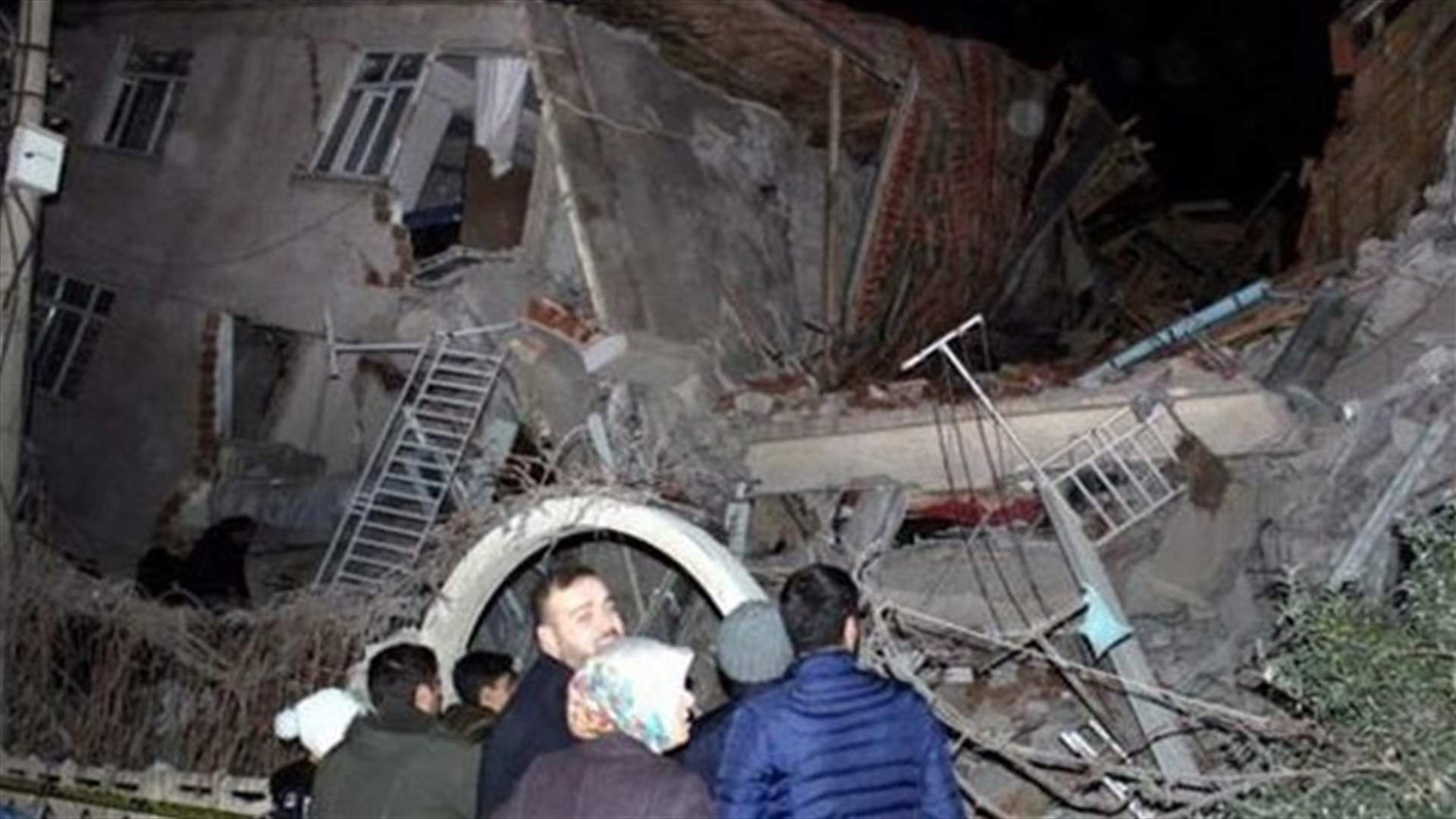 ارتفاع عدد قتلى زلزال تركيا إلى 41 وانتهاء جهود البحث عن ناجين