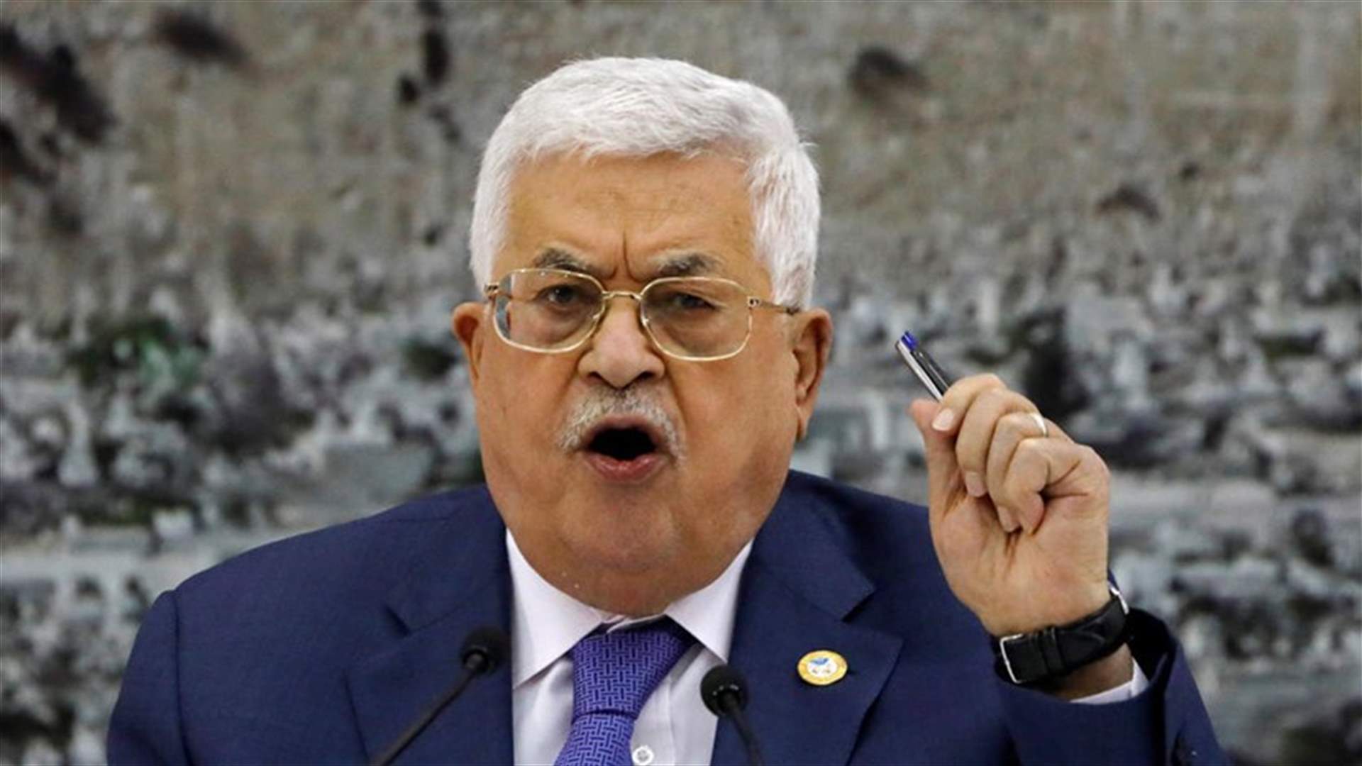 عباس يصف خطة ترامب بالمؤامرة: القدس وحقوقنا ليست للبيع