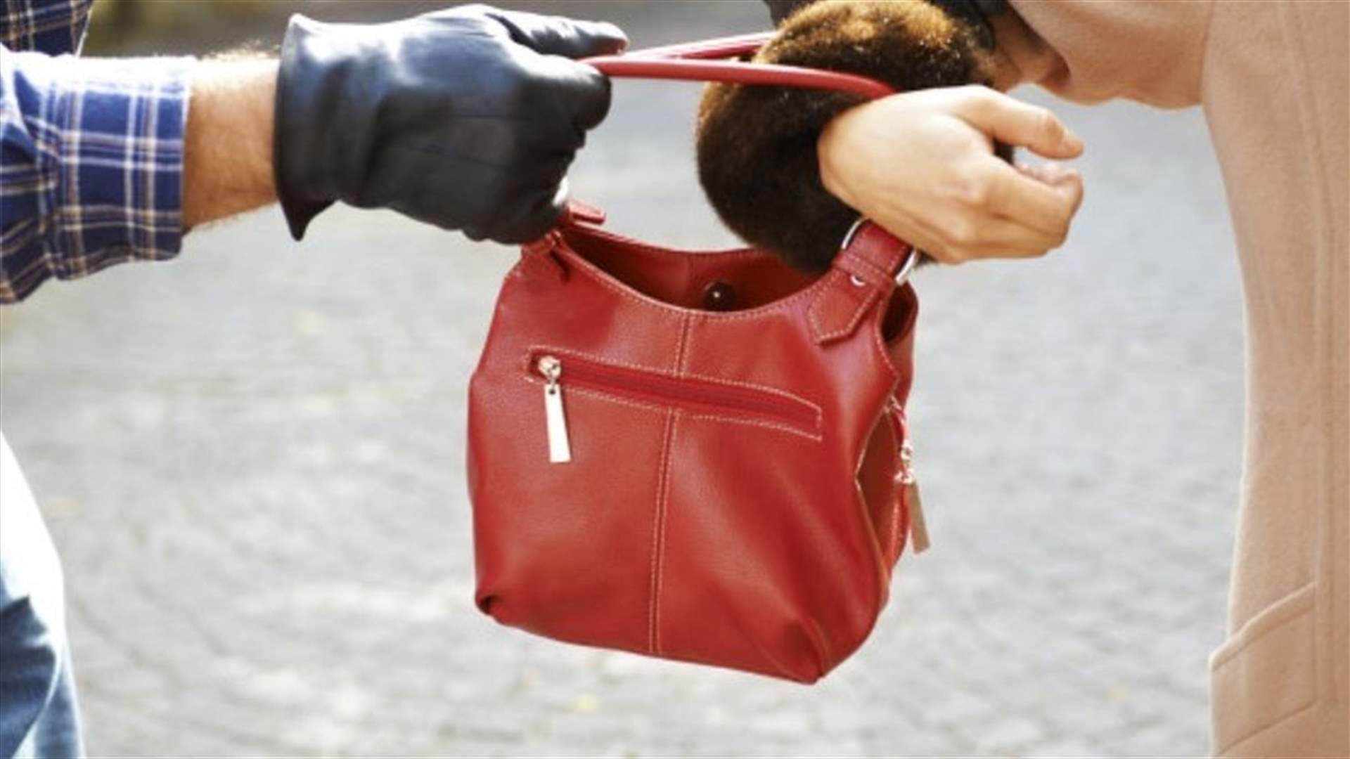 ISF publishes instructions for women to avoid being pick-pocketed