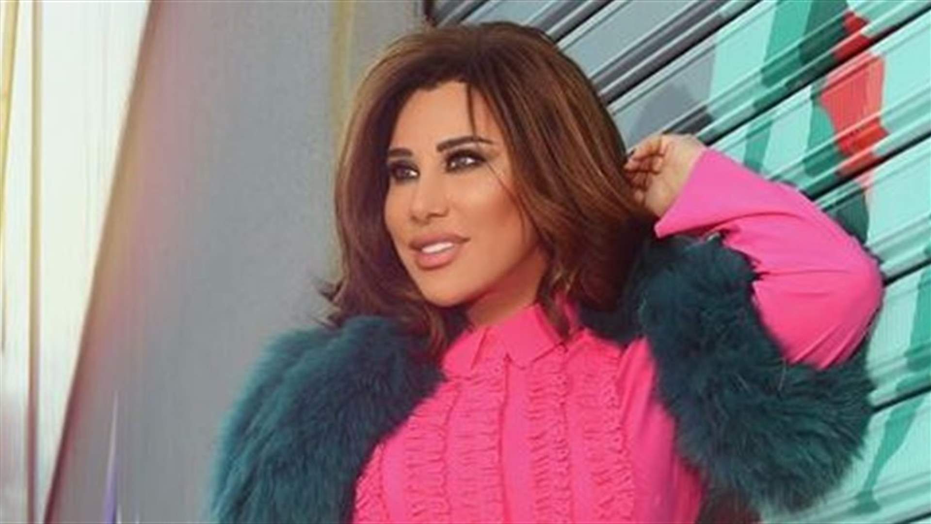 بعيداً عن التصوير... نجوى كرم تستمتع بوقتها برفقة مدربي The Voice Senior (صورة)