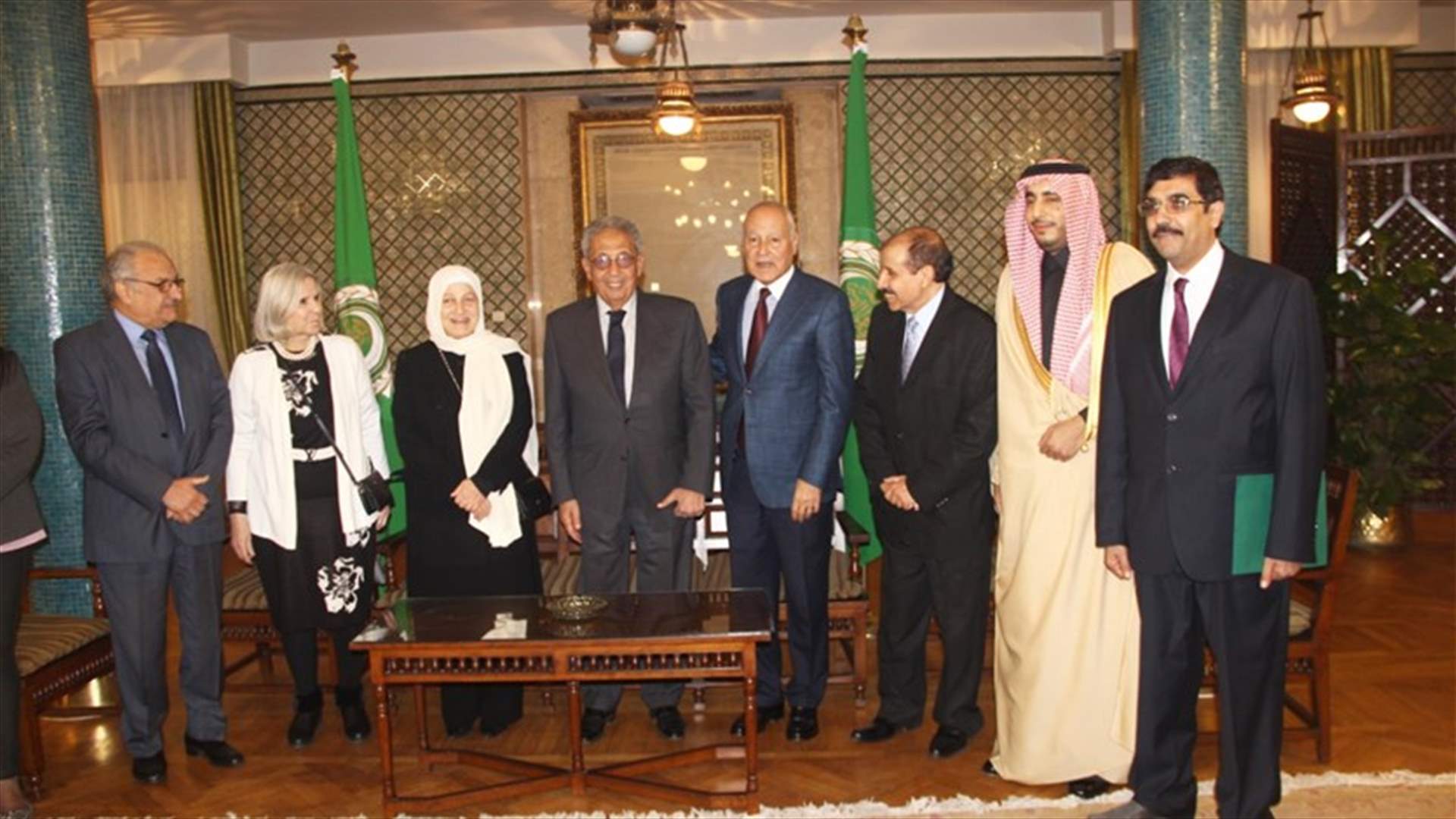 بهية الحريري تسلمت جائزة التميز العربي: على ثقة بأن أشقاءنا العرب سيبقون إلى جانب لبنان