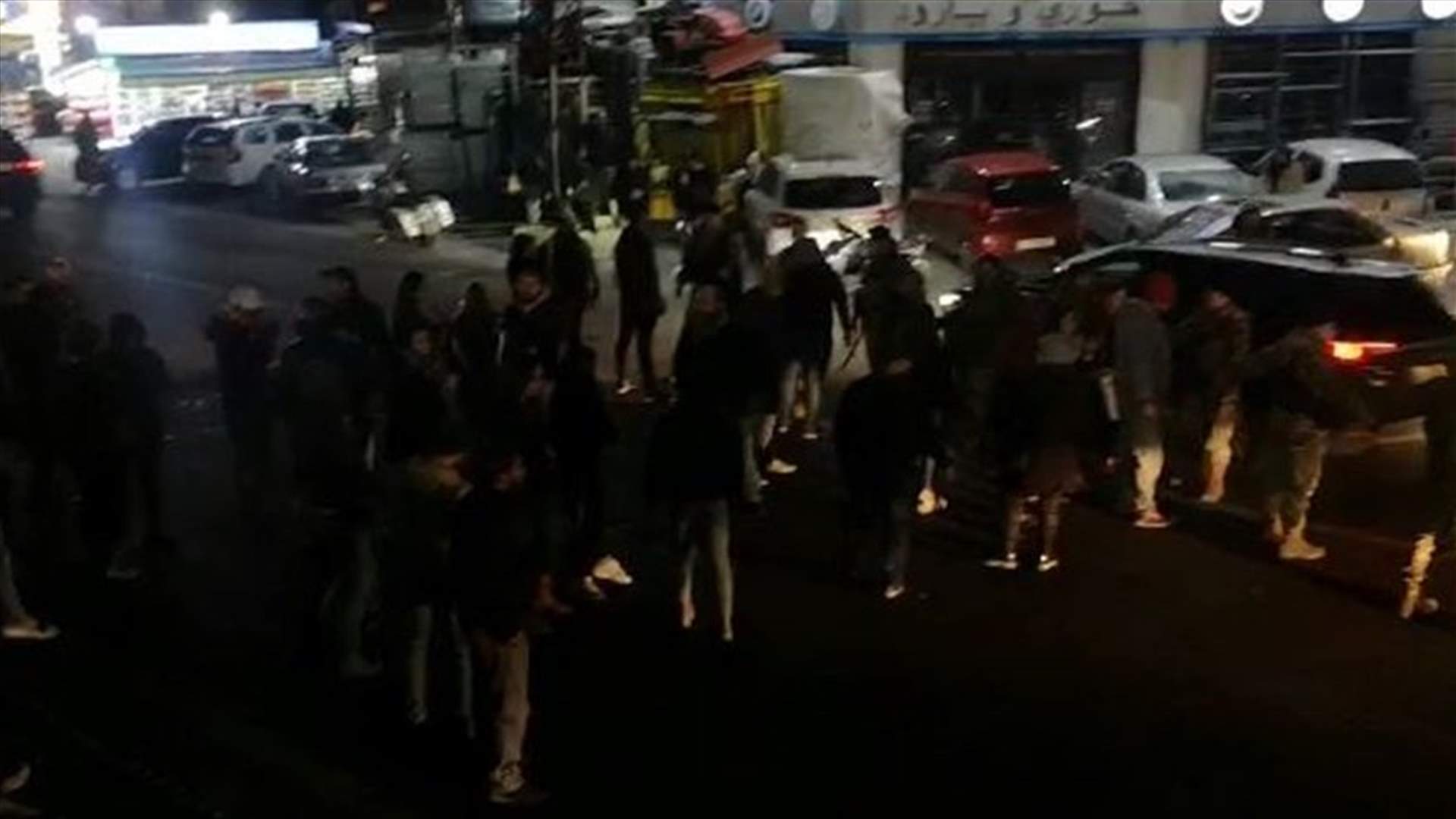 Protesters gather at Jounieh highway -[VIDEO]