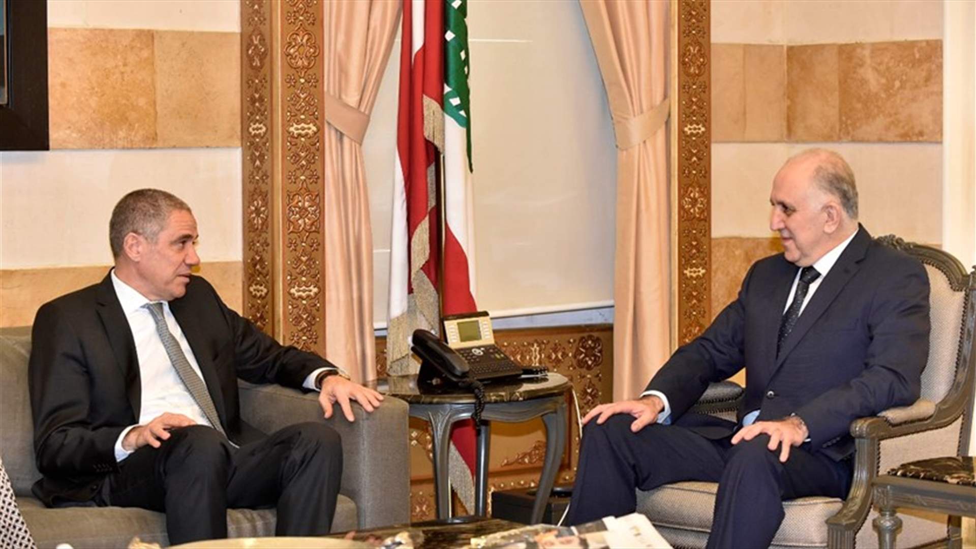 فهمي: الاولوية في الوقت الراهن هي للوضع الاقتصادي