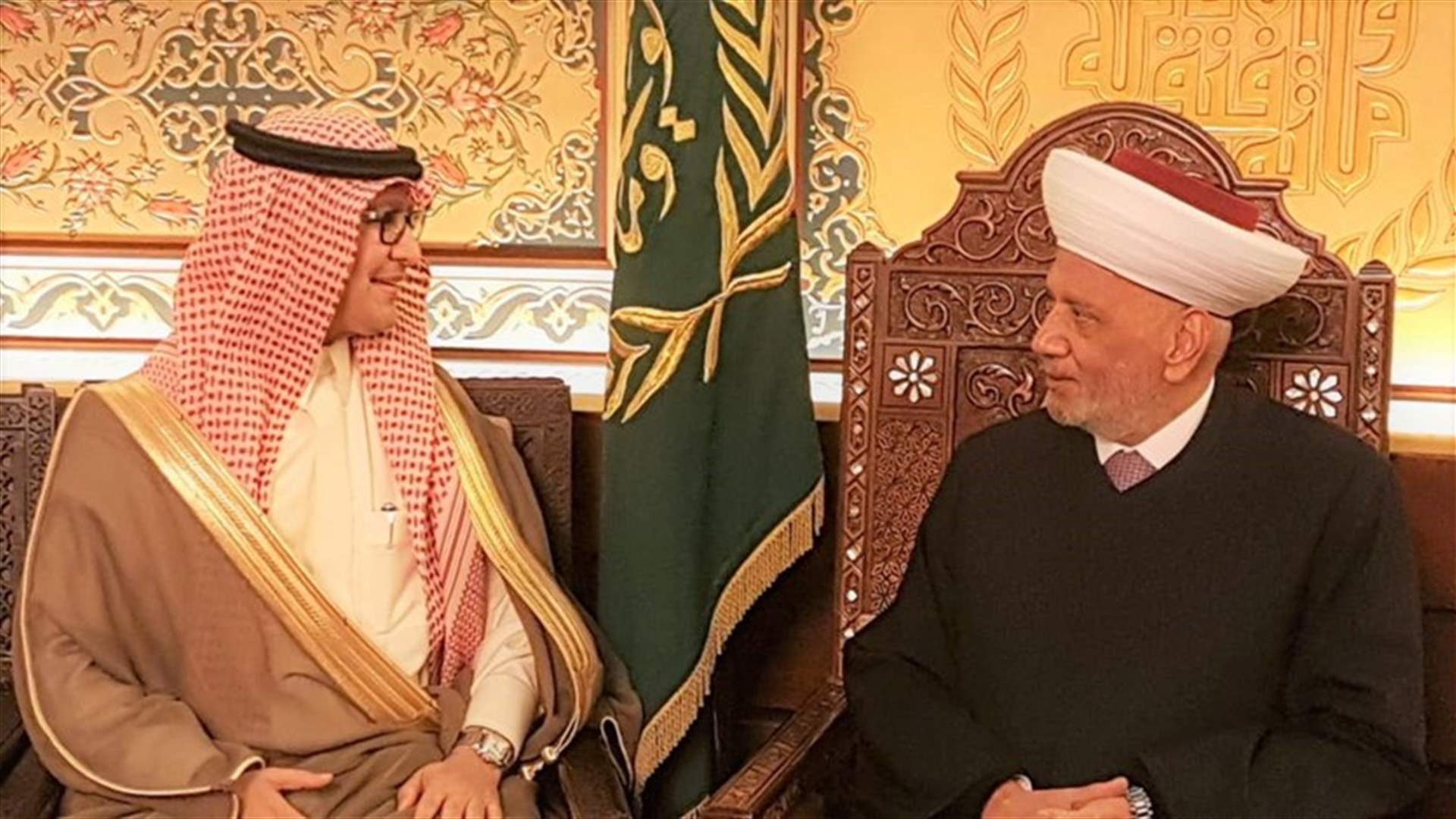 بخاري التقى المفتي دريان: نأمل أن تزول الغيمة في الأيام المقبلة وينعم لبنان بالازدهار والنمو