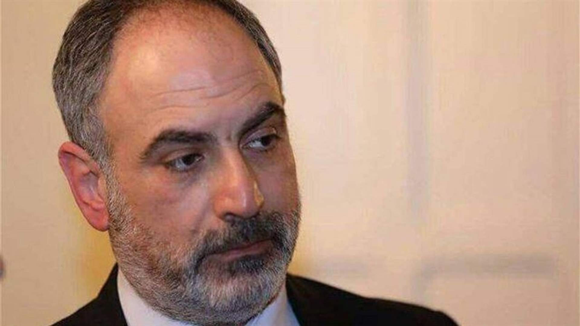 أسود تقدم بإخبار وشكوى ضد متسببين بإيذاء أحد مرافقيه